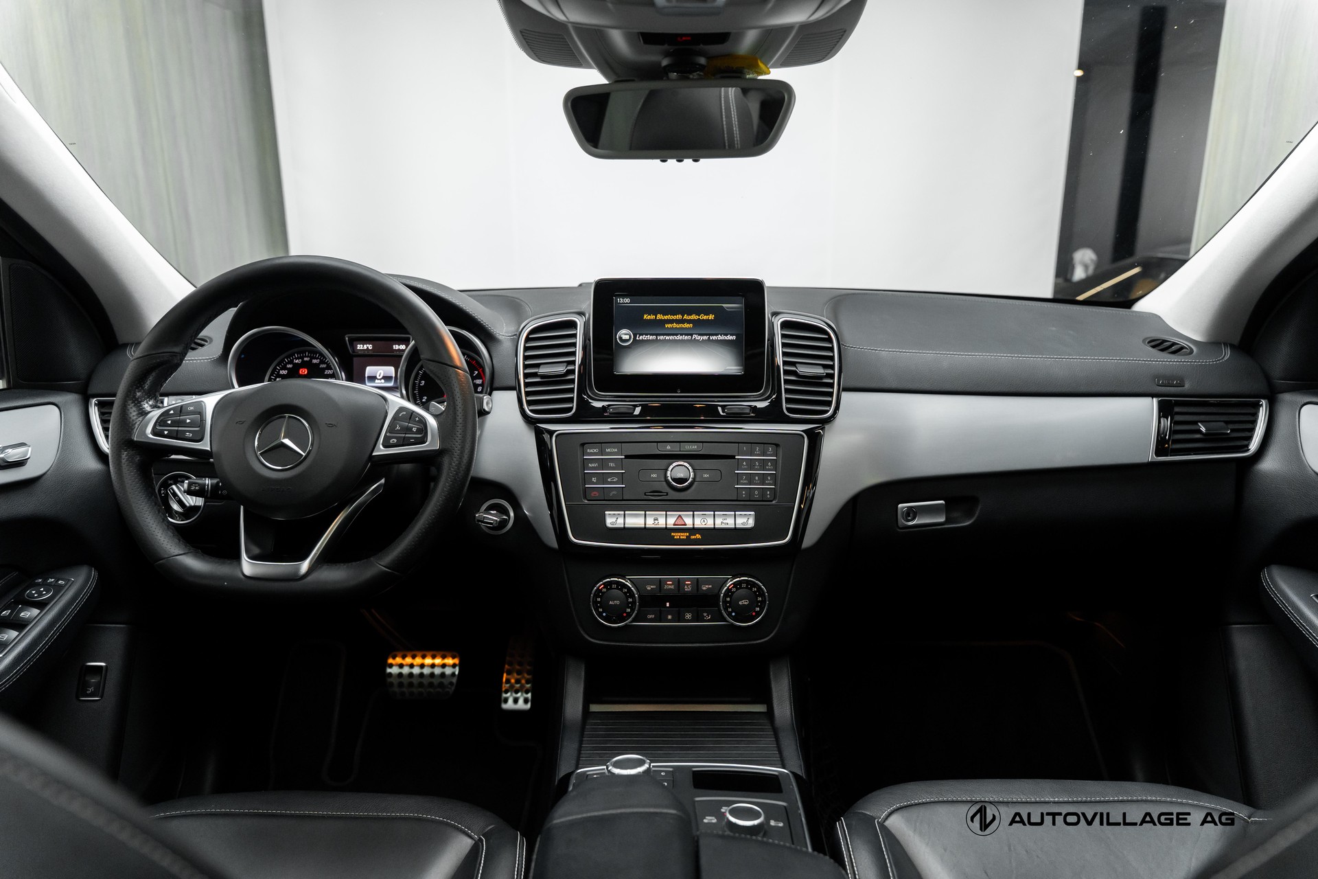 MERCEDES-BENZ GLE Coupé 400 4Matic 9G-Tronic-showroom-element-2