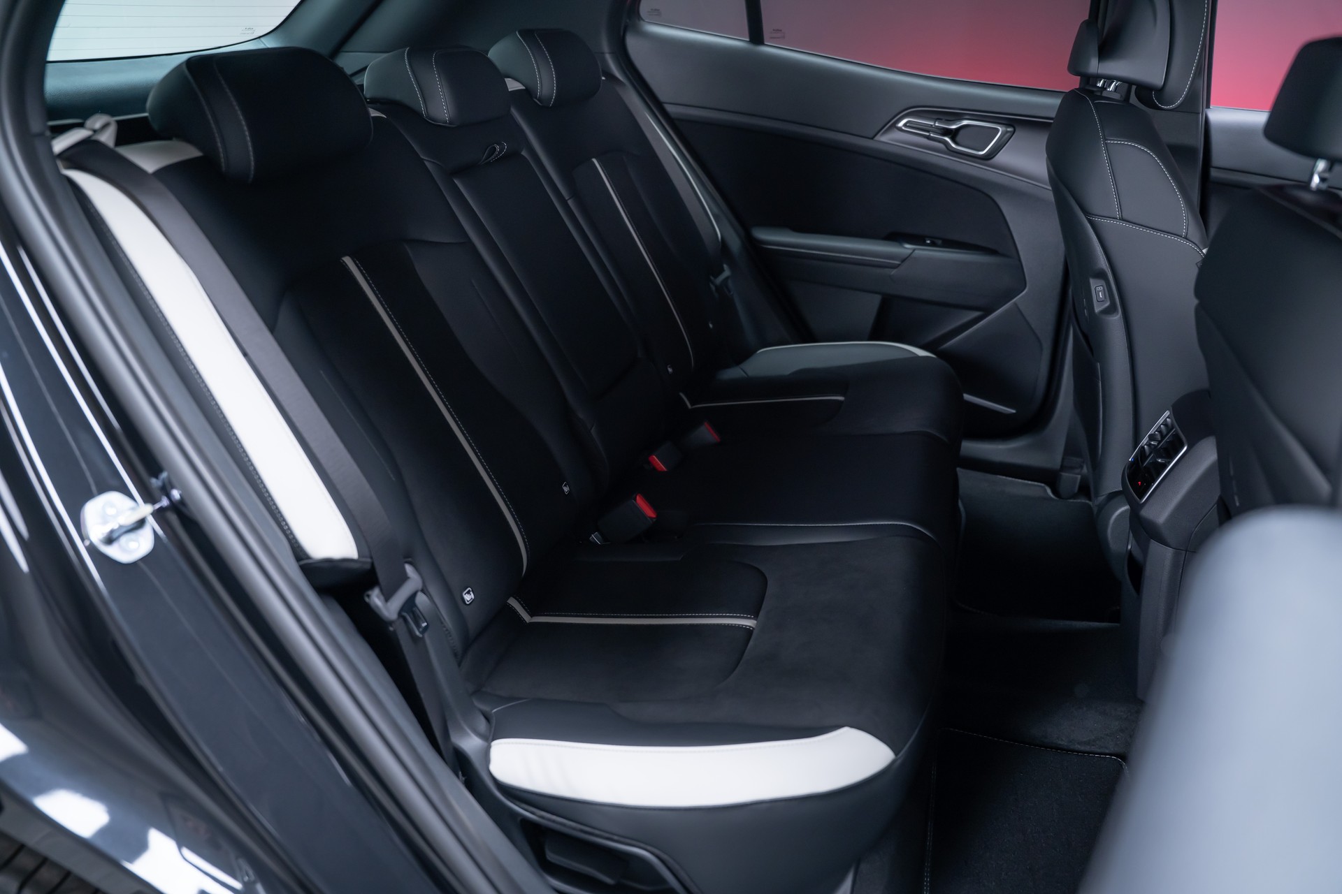 KIA Sportage 1.6T-GDi PHEV Style 4x4 A-image-37
