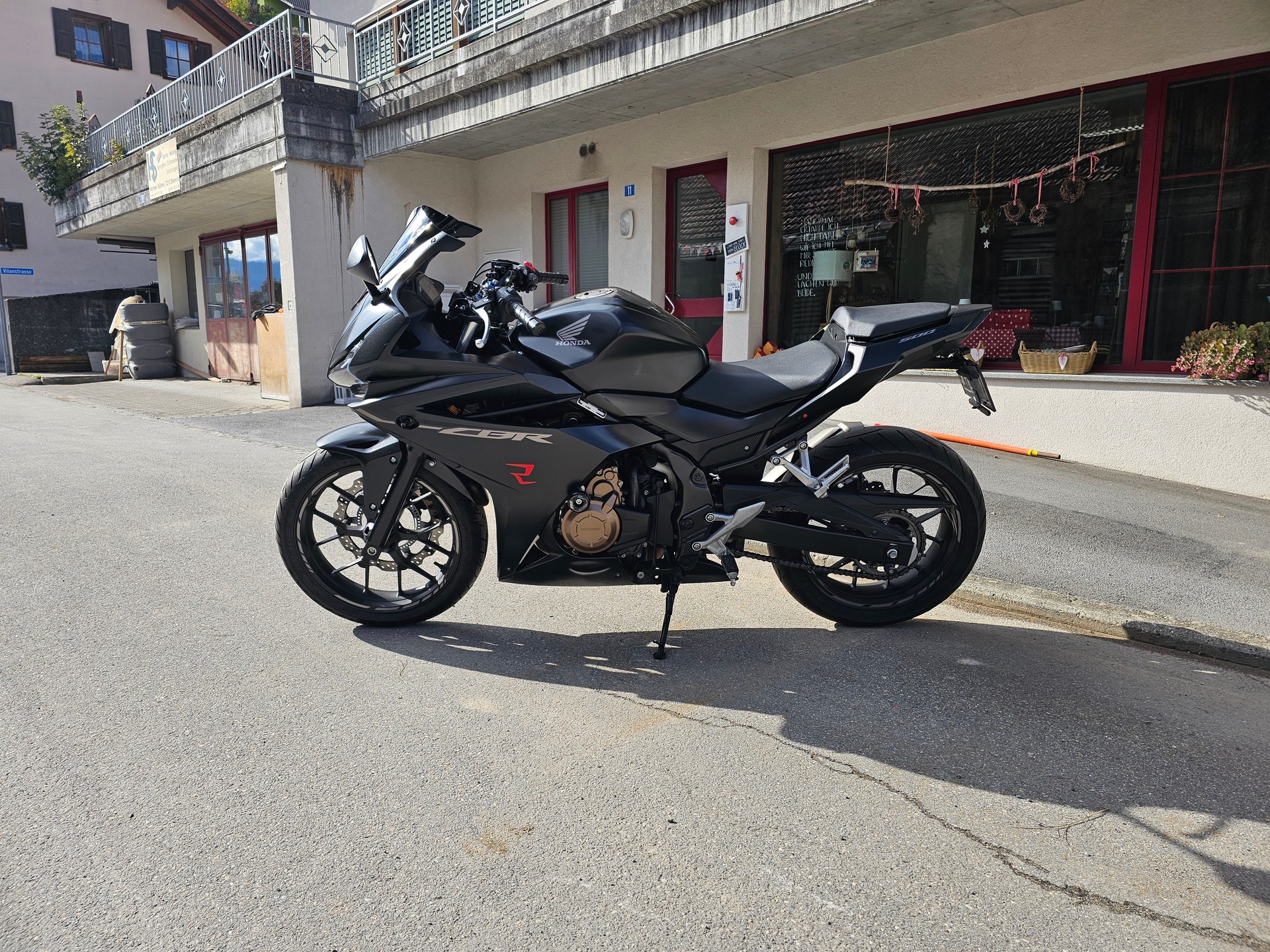 HONDA CBR 500 RA ABS-image-2