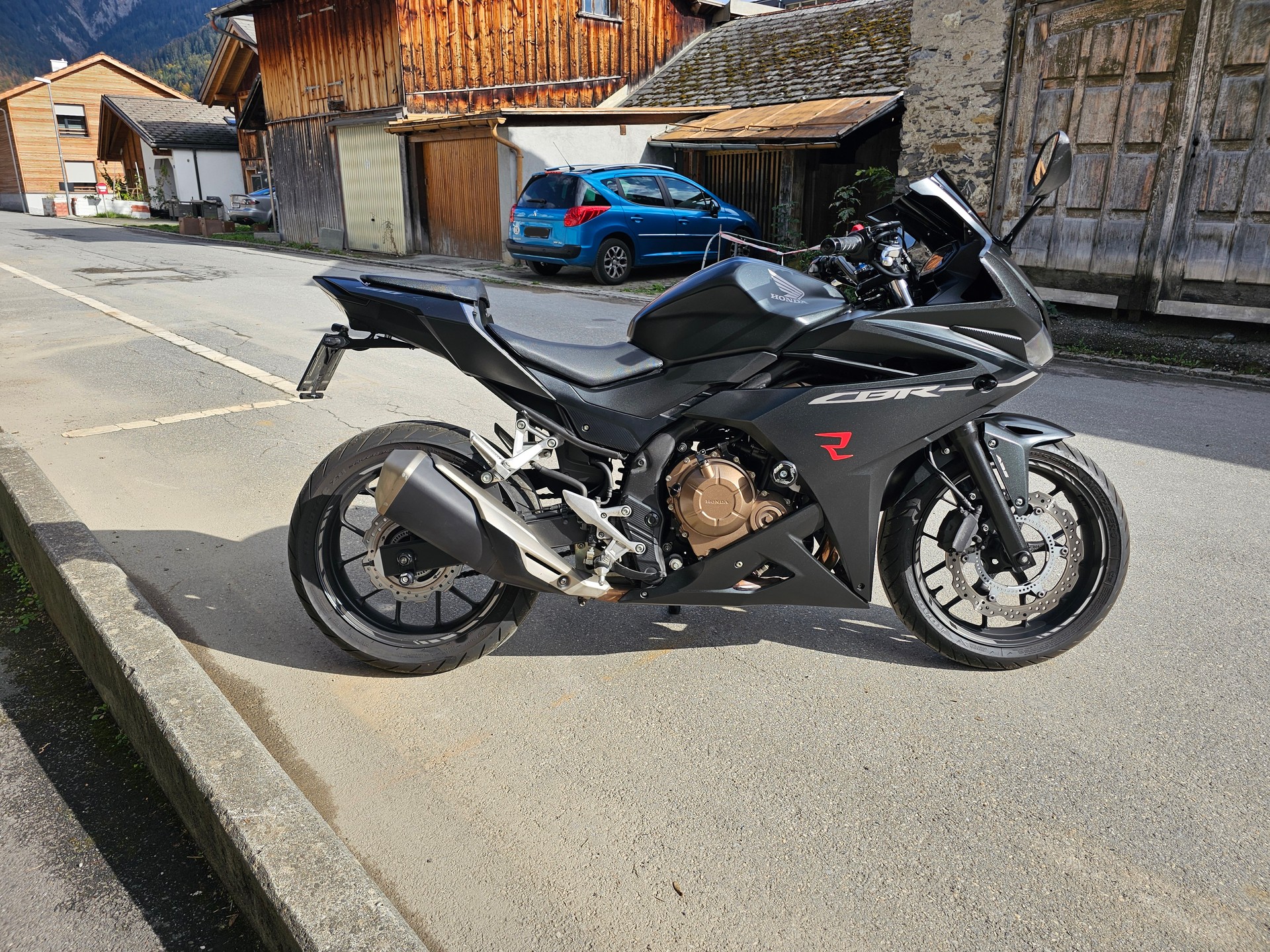 HONDA CBR 500 RA ABS-image-5