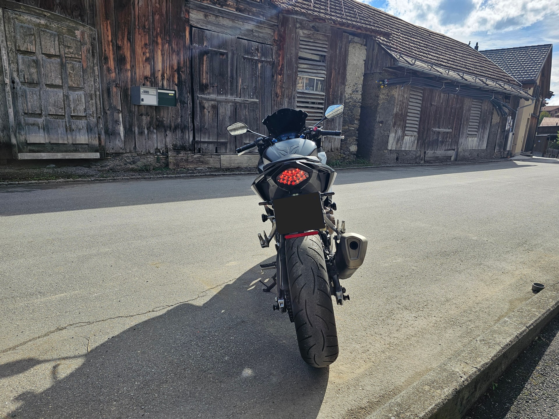 HONDA CBR 500 RA ABS-image-4