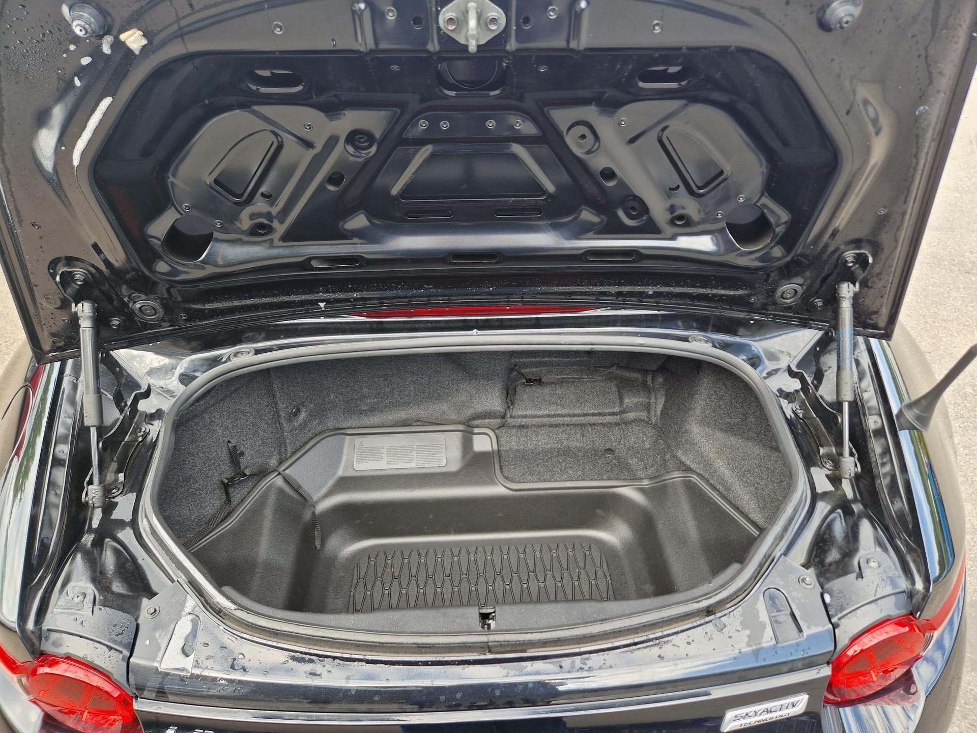 MAZDA MX-5 SKYACTIV-G 160 Ambition-image-13