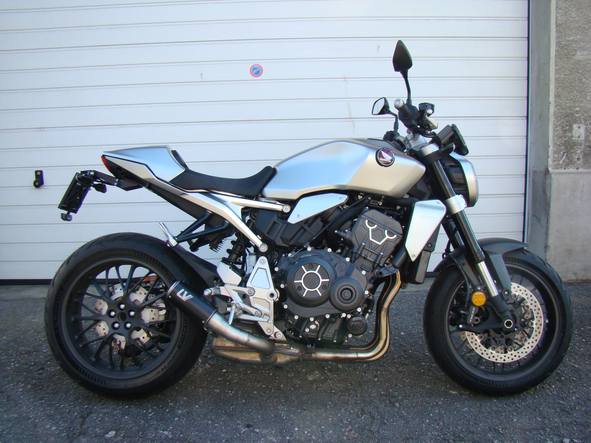 HONDA CB 1000 R-image-2