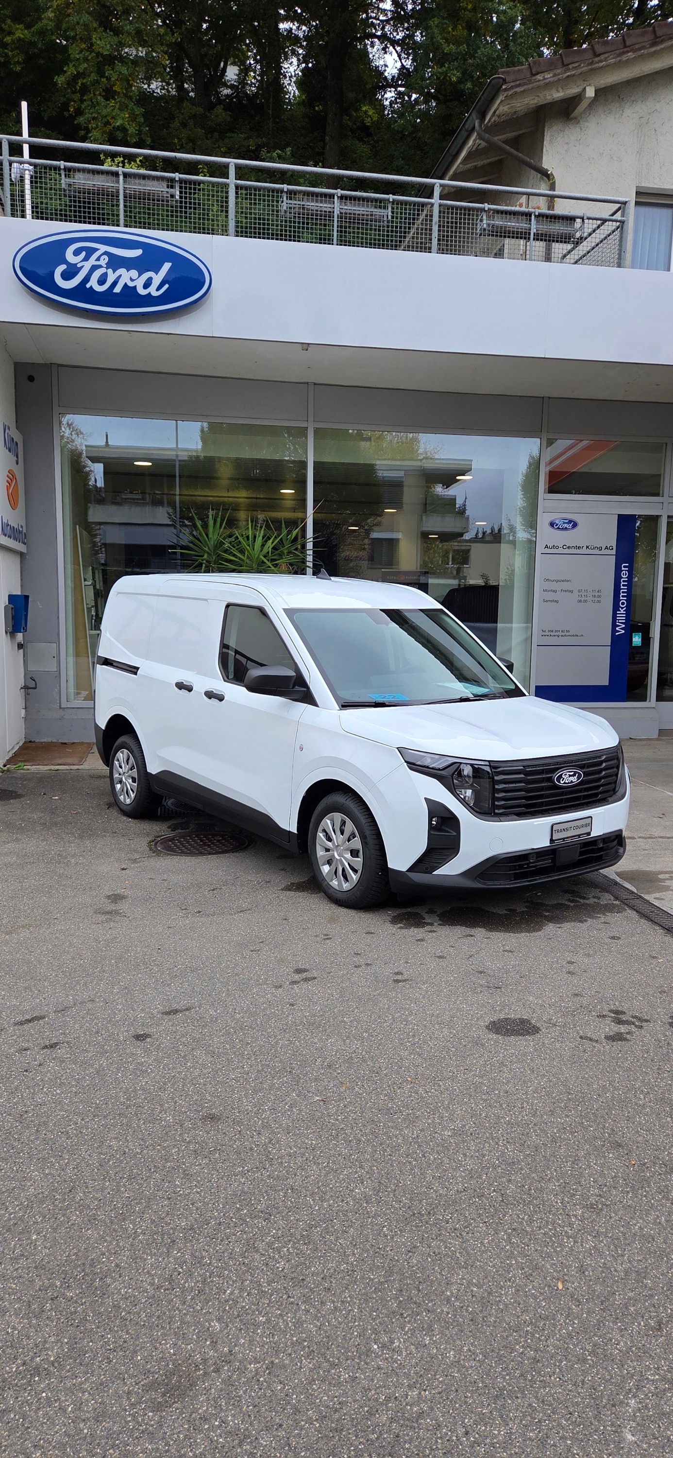 FORD Transit Courier Van 1.5 EcoBlue Trend-showroom-element-1