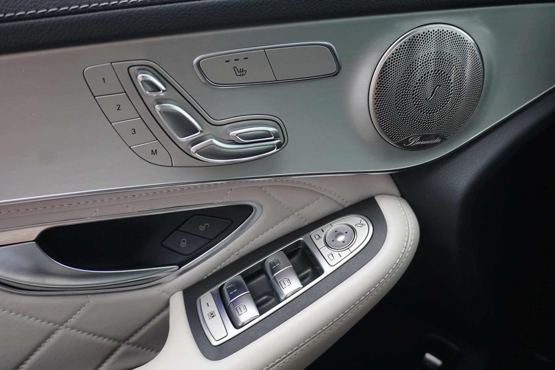 MERCEDES-BENZ GLC Coupé 400d AMGLine 4matic 3,0 V6 330PS-image-20