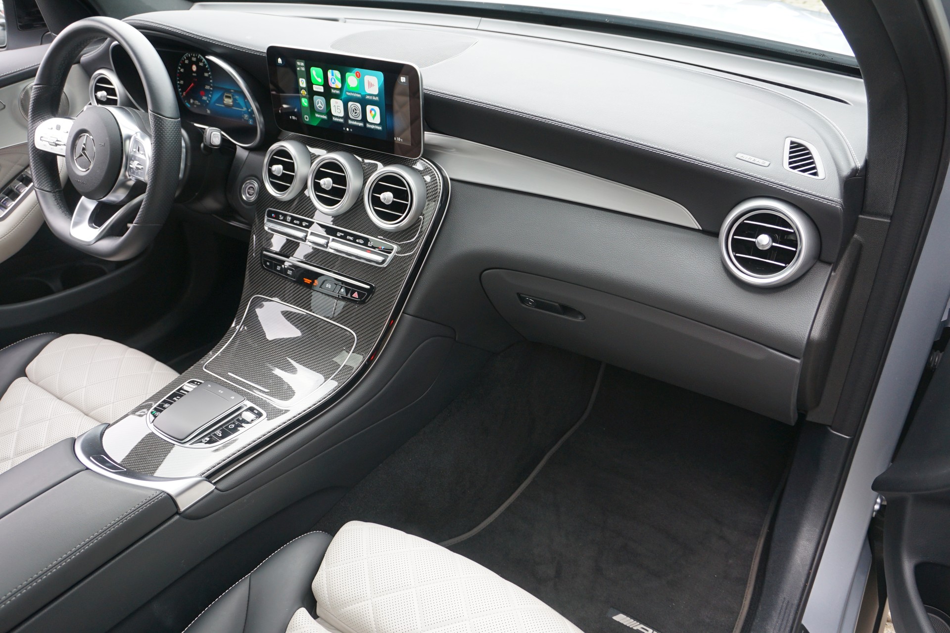 MERCEDES-BENZ GLC Coupé 400d AMGLine 4matic 3,0 V6 330PS-image-17