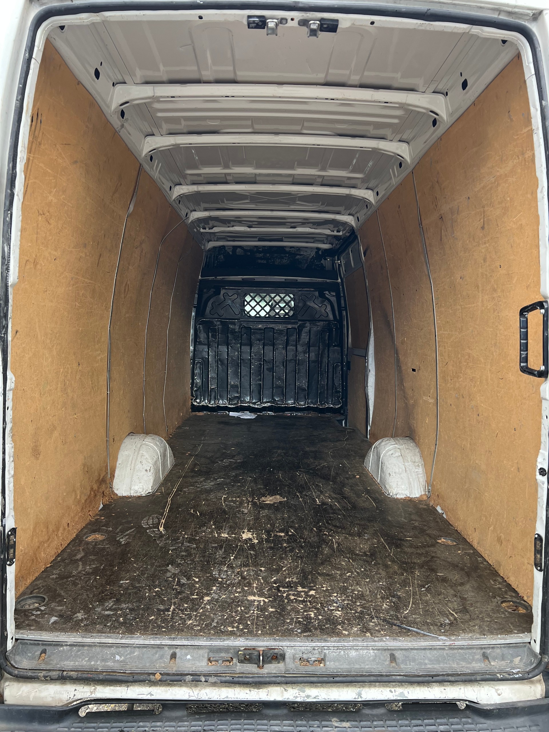 IVECO 35S15V fourgon 16m3-image-3