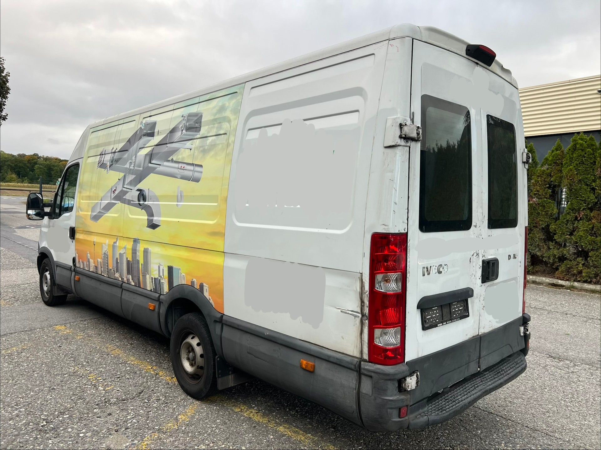 IVECO 35S15V fourgon 16m3-image-2