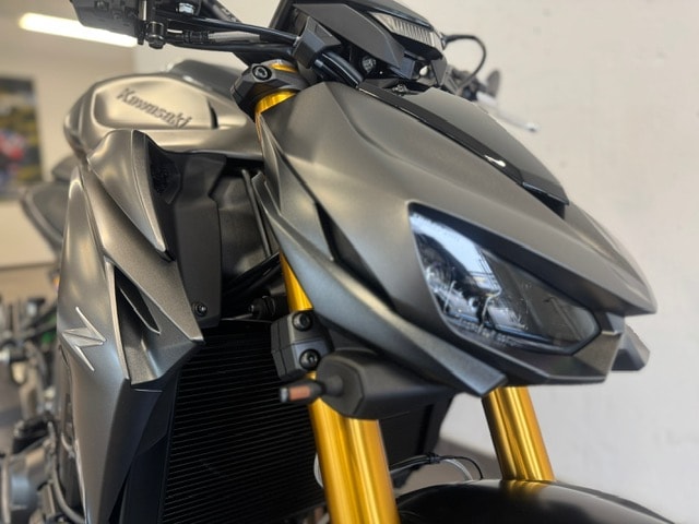 KAWASAKI Z 1100 SE 2026 Platin Edition-image-12