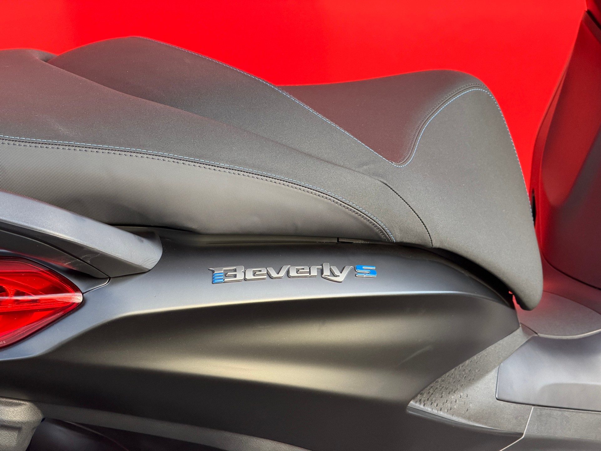 PIAGGIO Beverly 400 Sport E5+-image-5