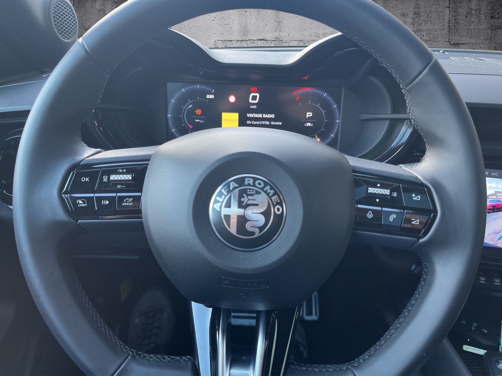 ALFA ROMEO Junior 1.2 Ibrida Q4-image-9