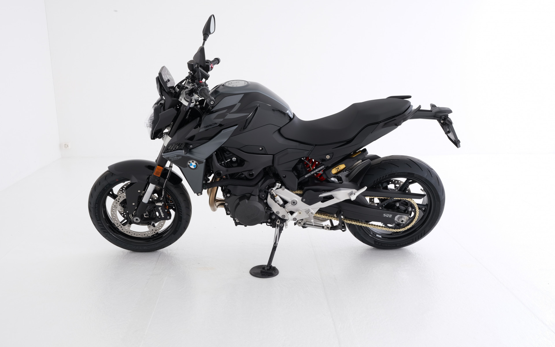 BMW F 900 R A2 Triple Black-image-3