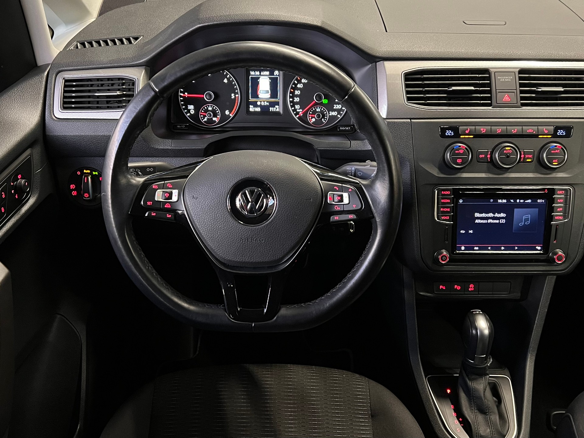 VW Caddy Maxi 2.0TDI Comfortline BlueMotion Technology DSG-image-10