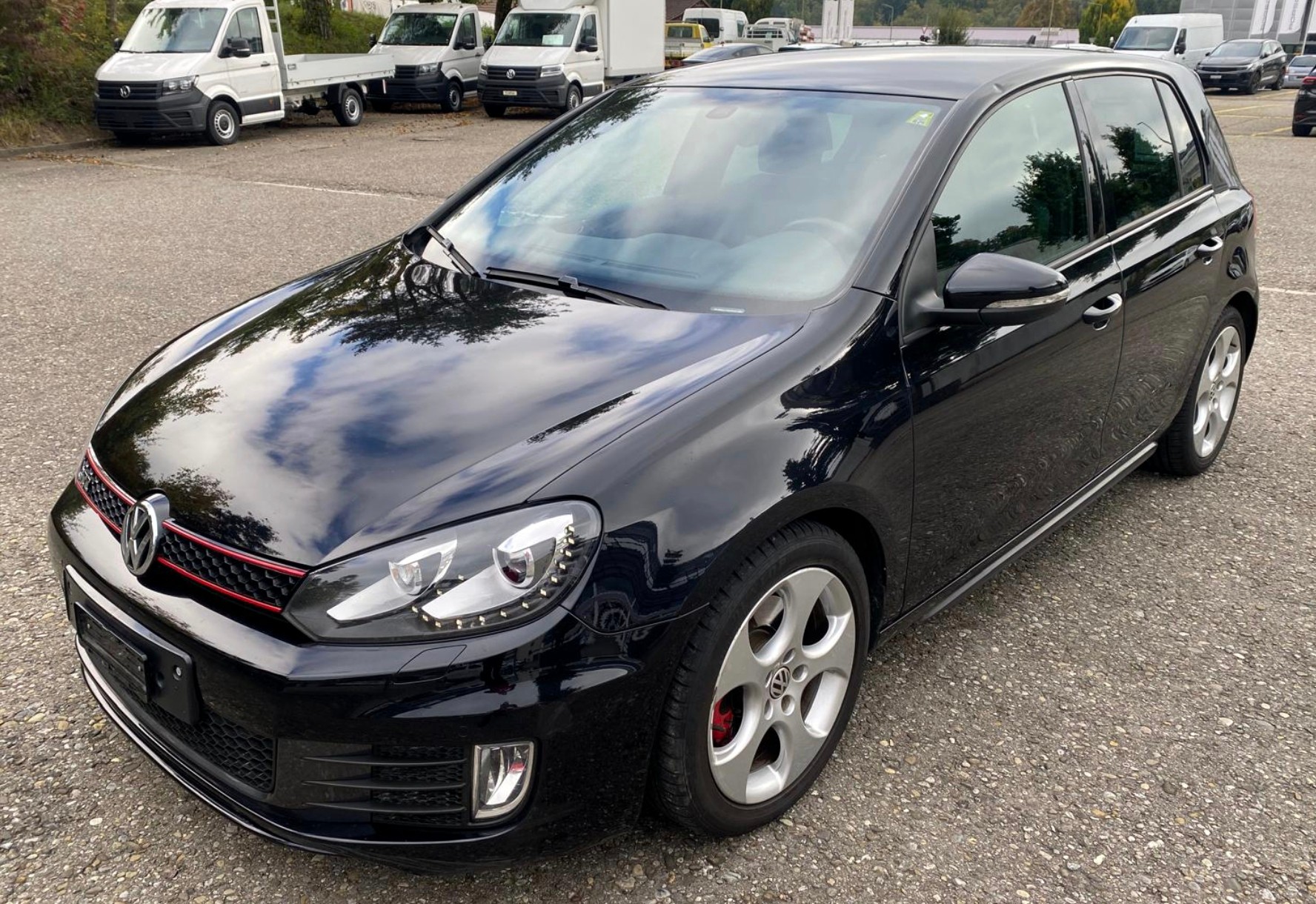VW Golf 2.0 TSI GTI-image-2