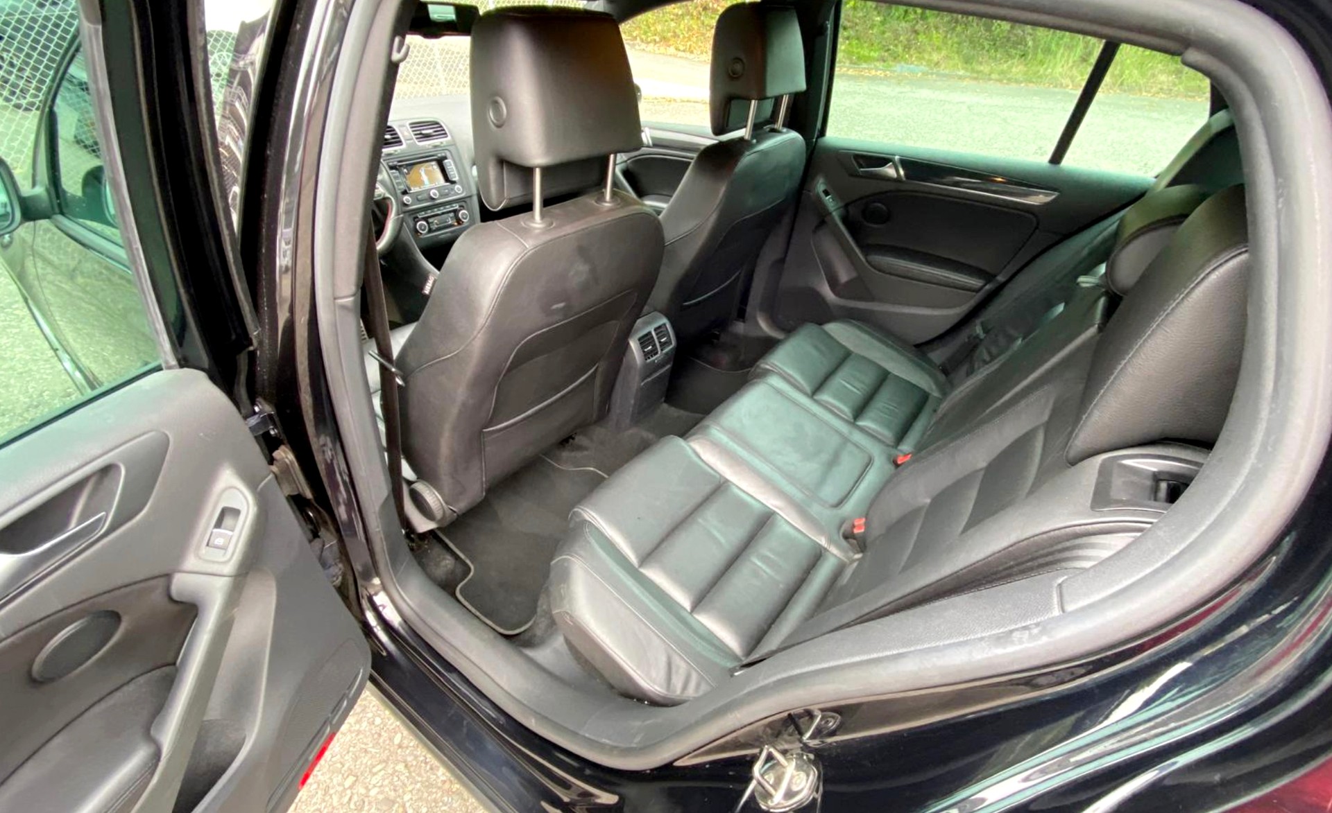 VW Golf 2.0 TSI GTI-image-11