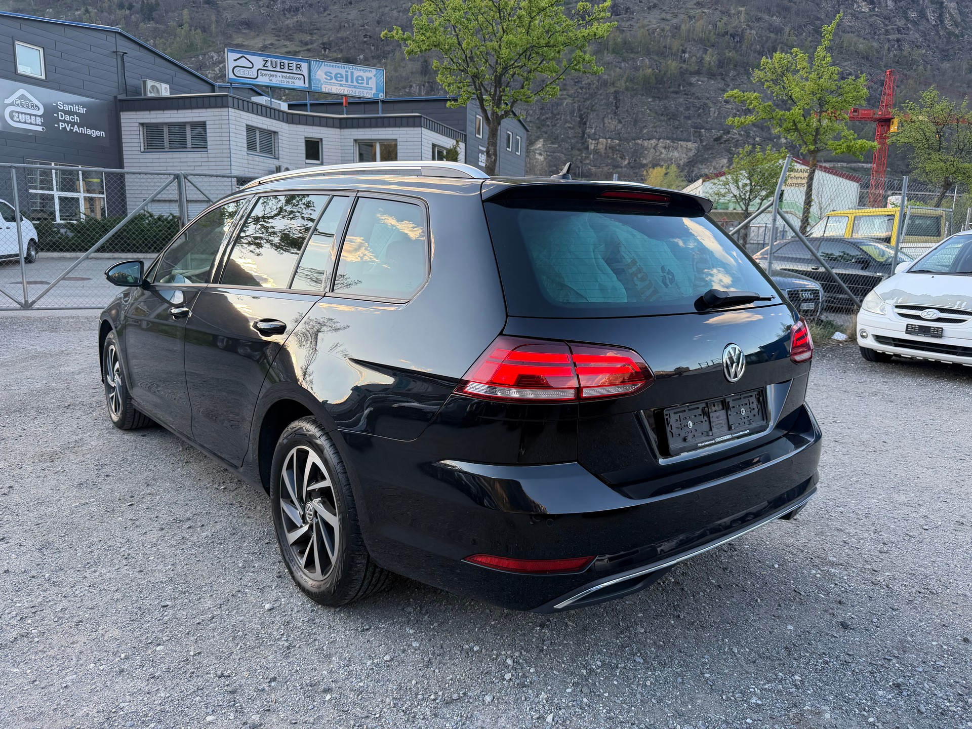 VW Golf 7 1.6 tdi-showroom-element-2