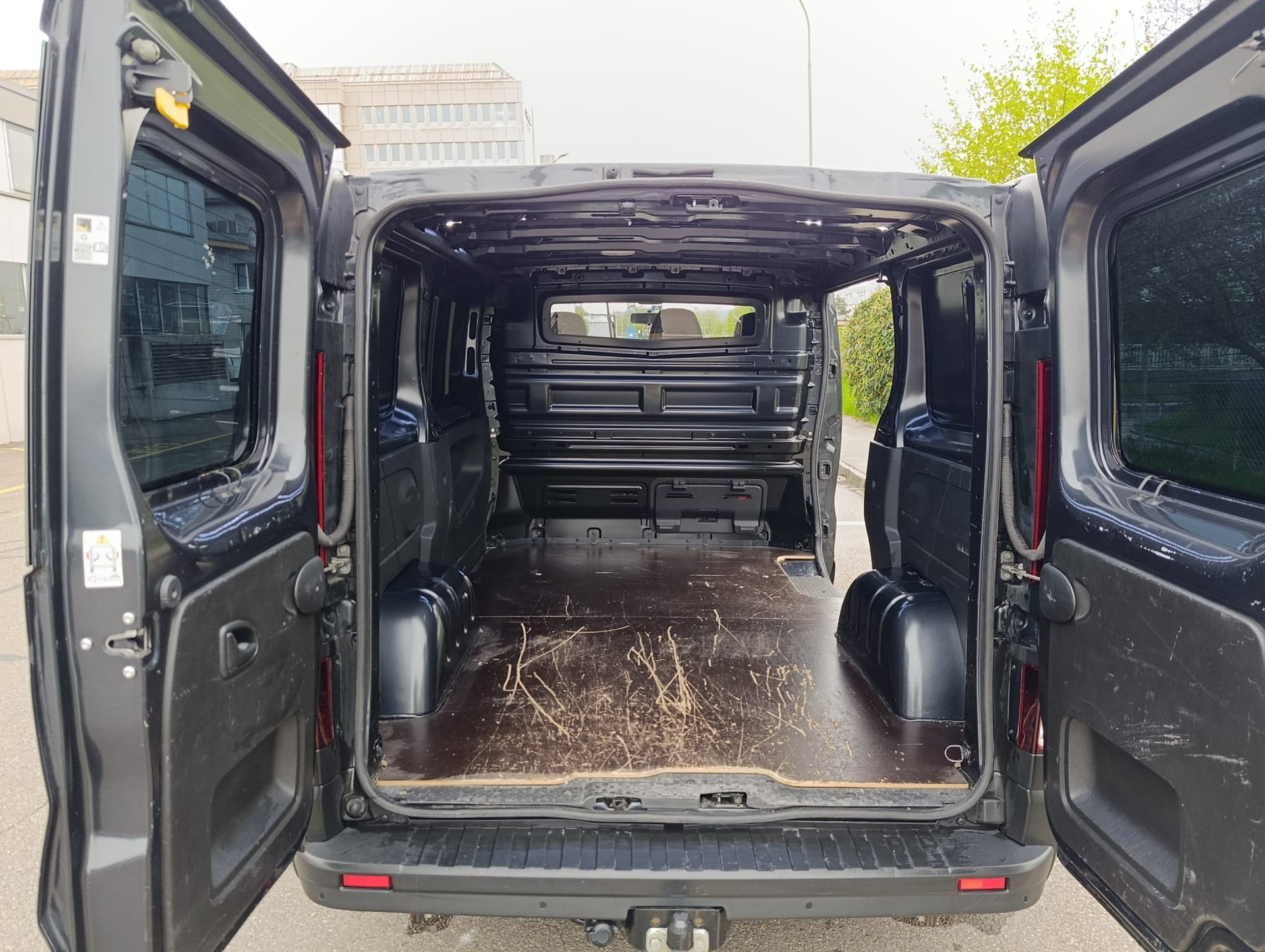 RENAULT Trafic dCi145-image-12