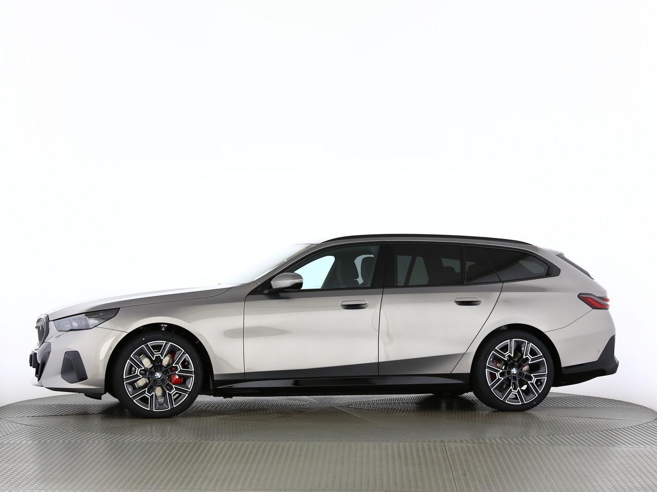 BMW i5 xDrive40 Touring-image-4