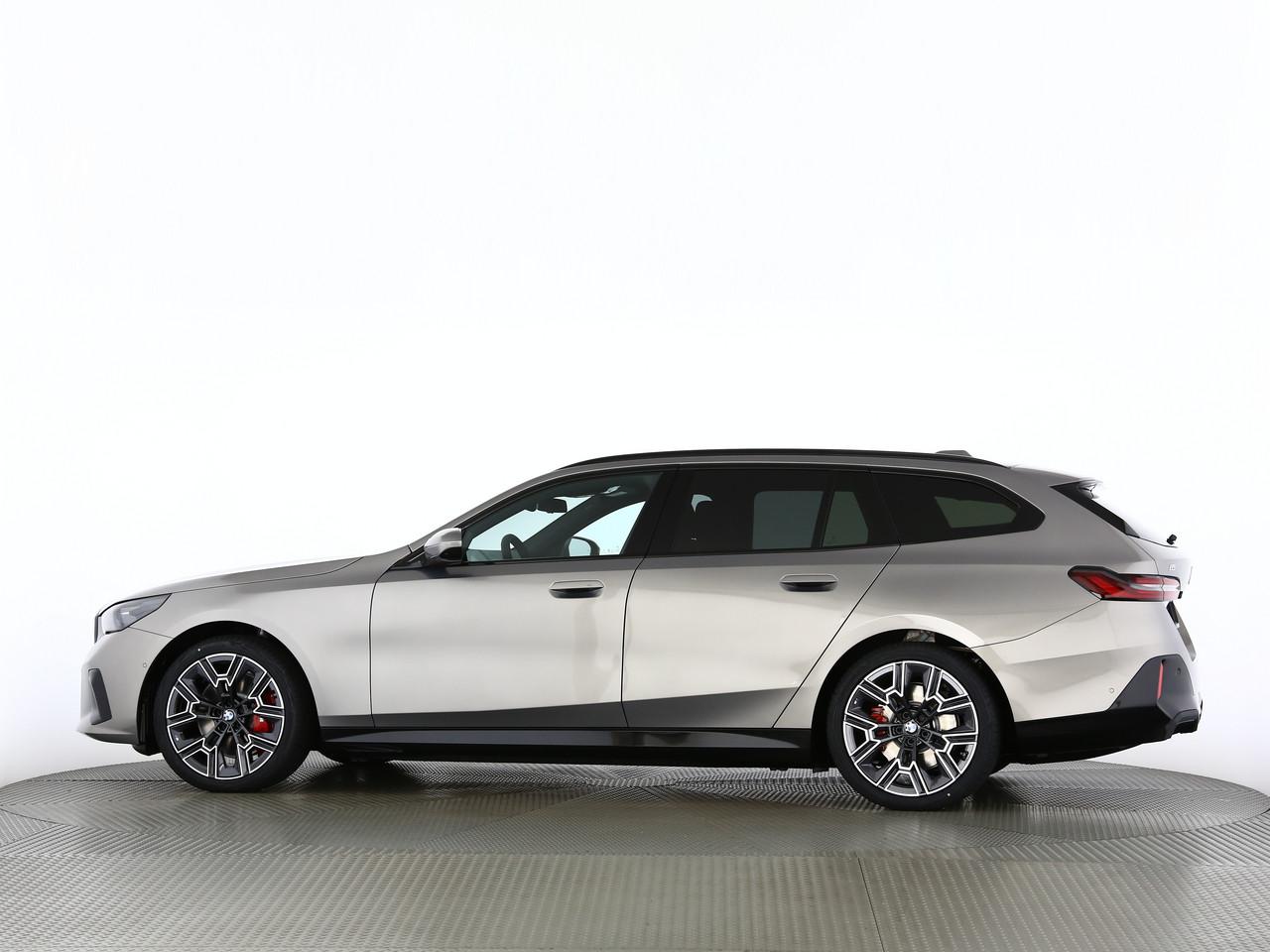 BMW i5 xDrive40 Touring-image-6