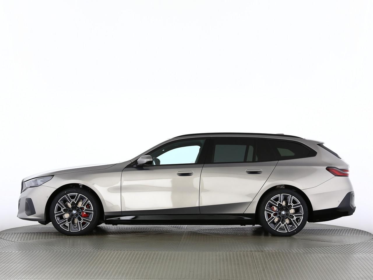 BMW i5 xDrive40 Touring-image-5