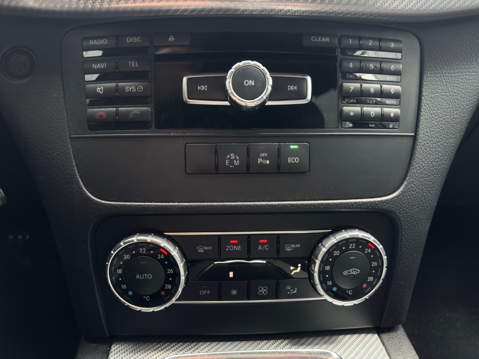 MERCEDES-BENZ GLK 220 BlueTEC 4Matic 7G-Tronic-image-14