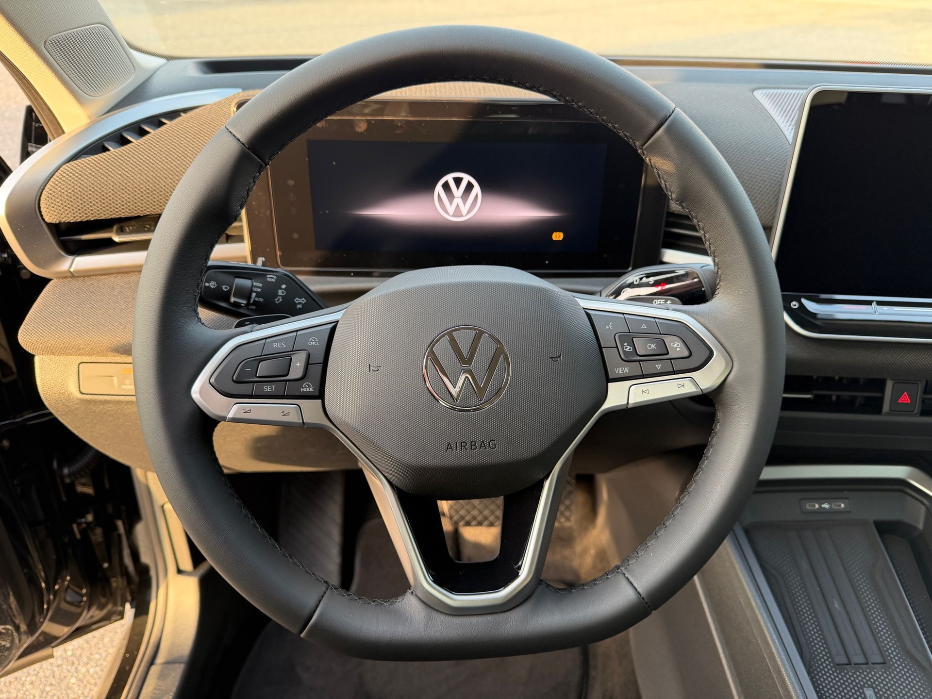 VW T-Roc 1.5 eTSI mHEV Trend DSG-image-15