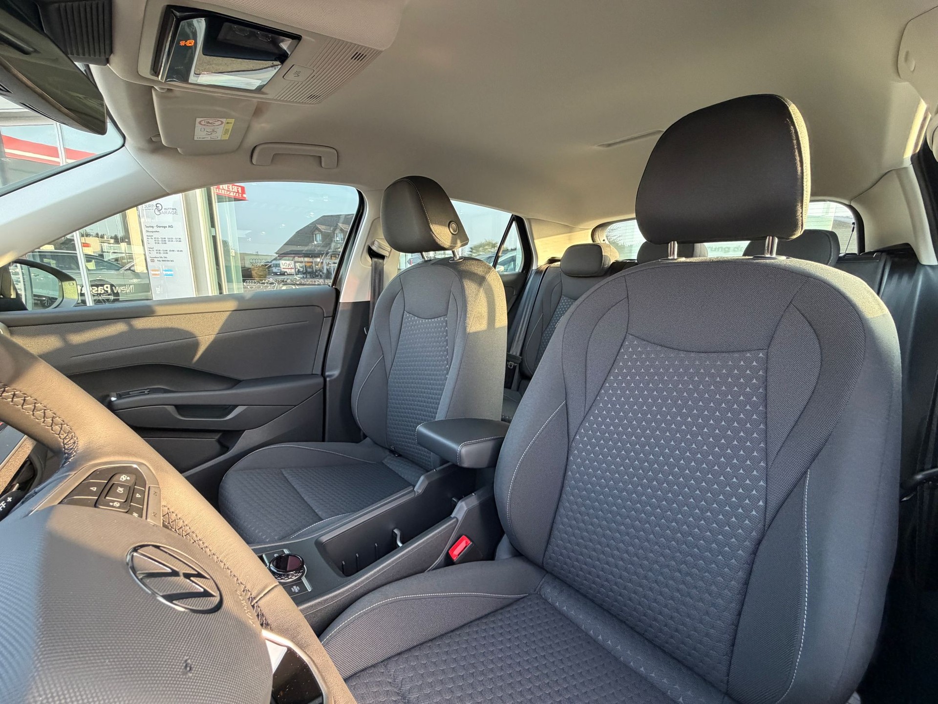 VW T-Roc 1.5 eTSI mHEV Trend DSG-image-22