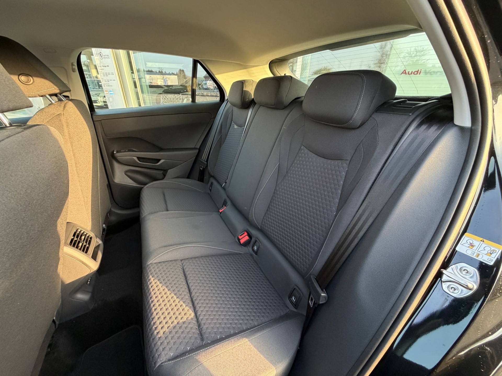 VW T-Roc 1.5 eTSI mHEV Trend DSG-image-23