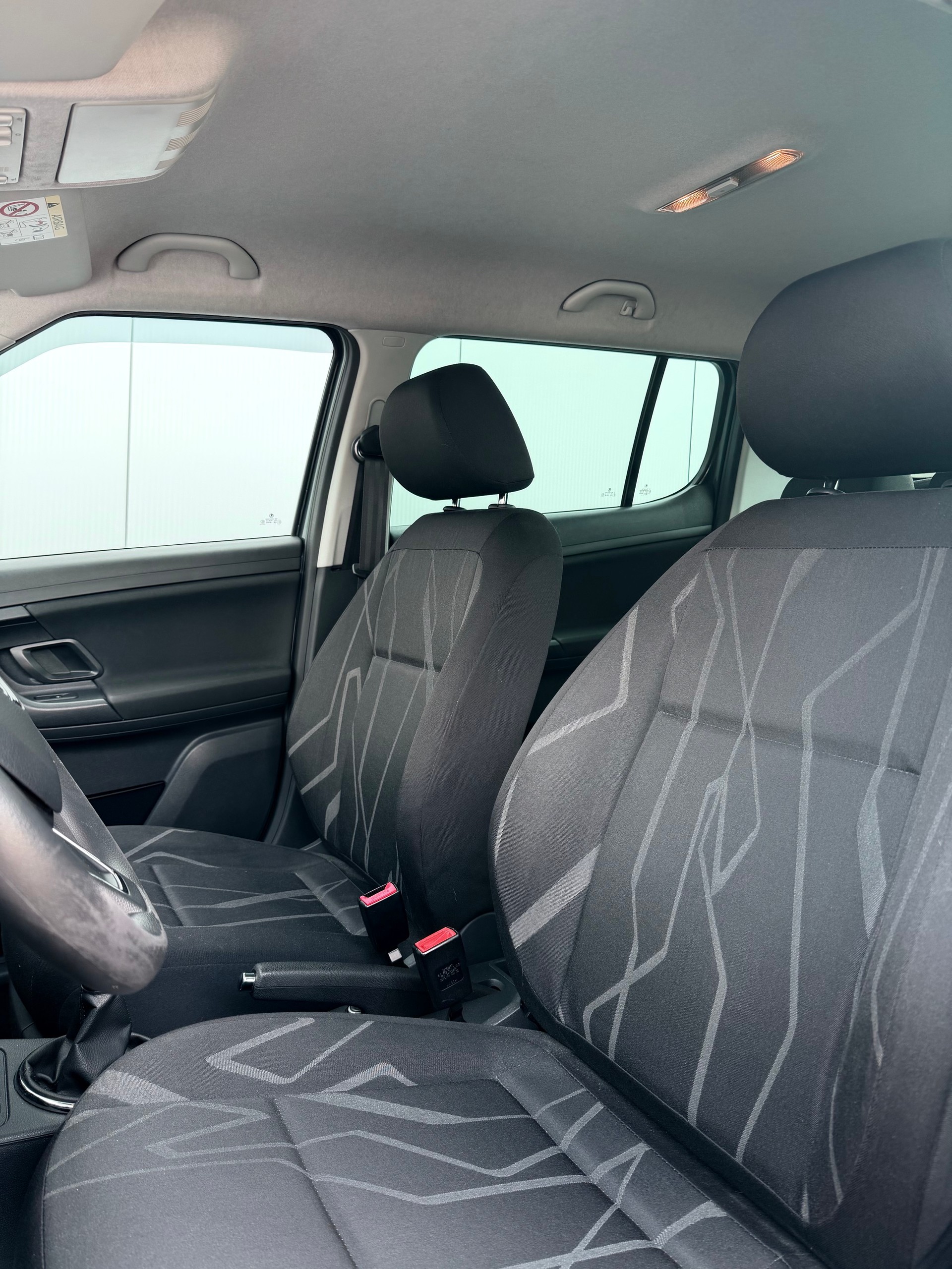 SKODA Fabia 1.2 TSI Ambition Plus-image-4