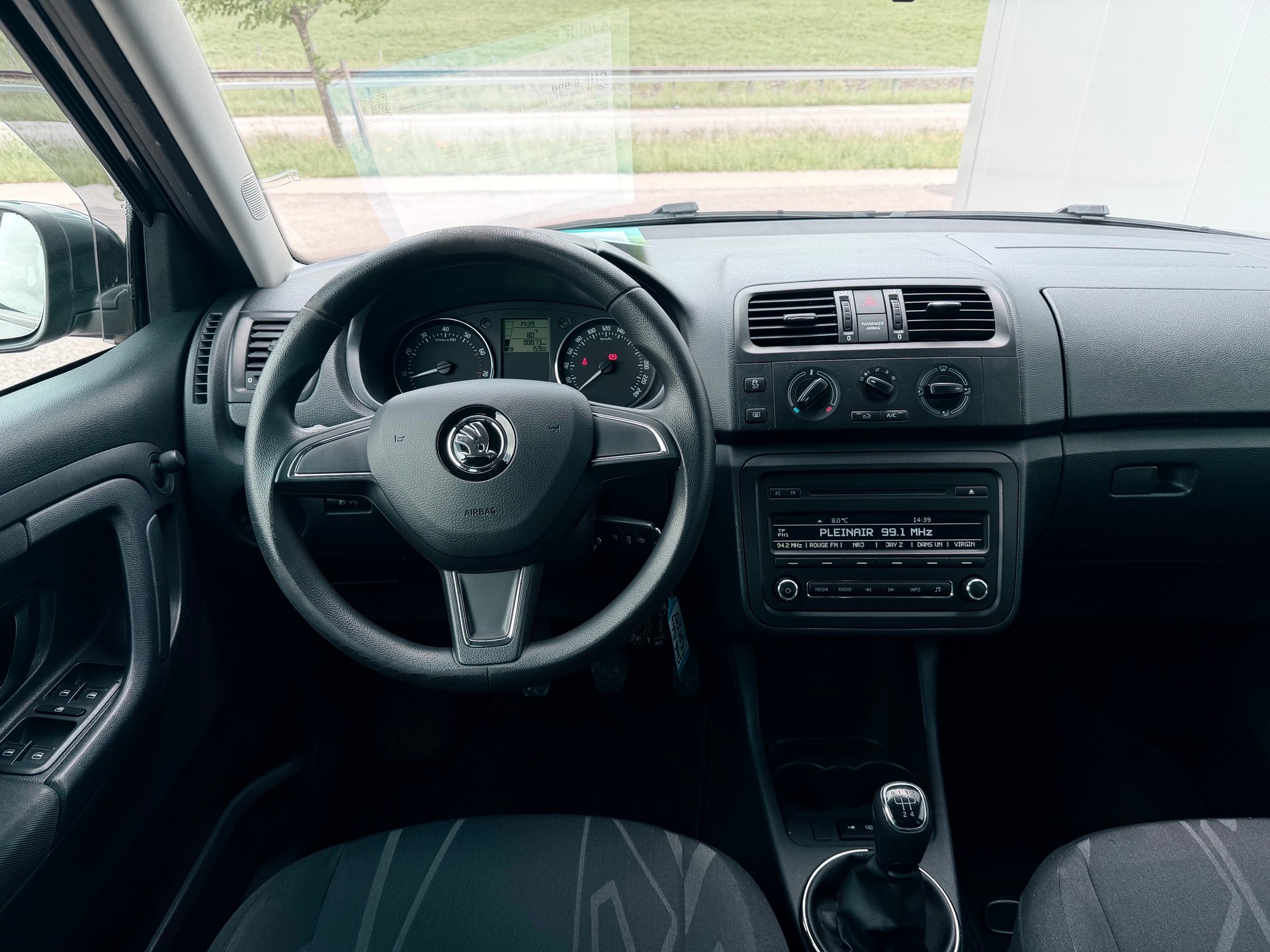 SKODA Fabia 1.2 TSI Ambition Plus-image-5