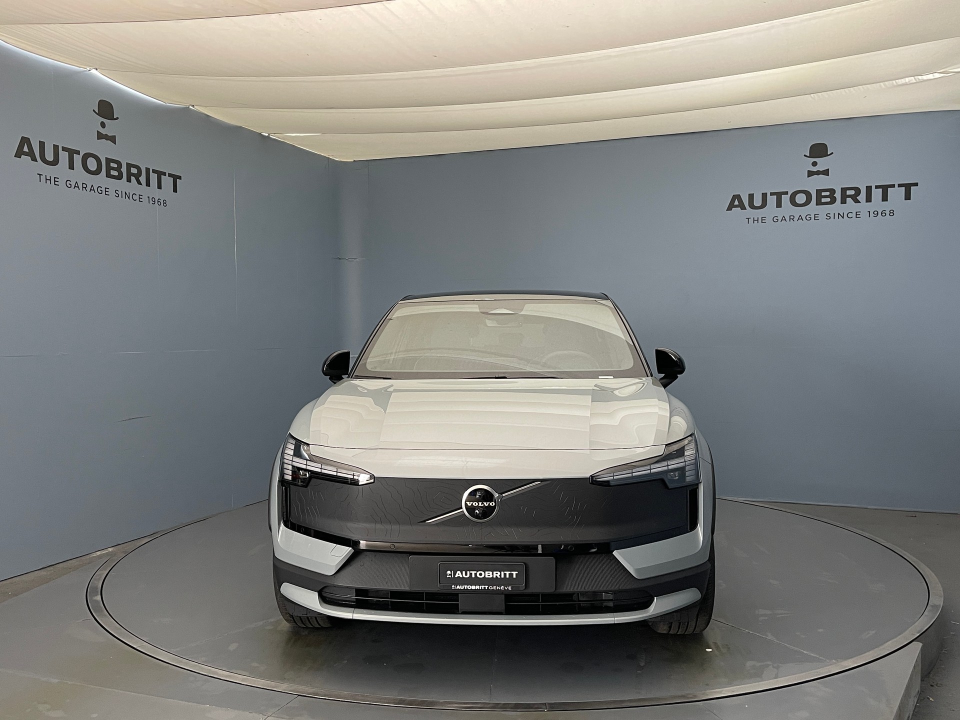 VOLVO EX30 CC E60 Twin Performance AWD-showroom-element-2