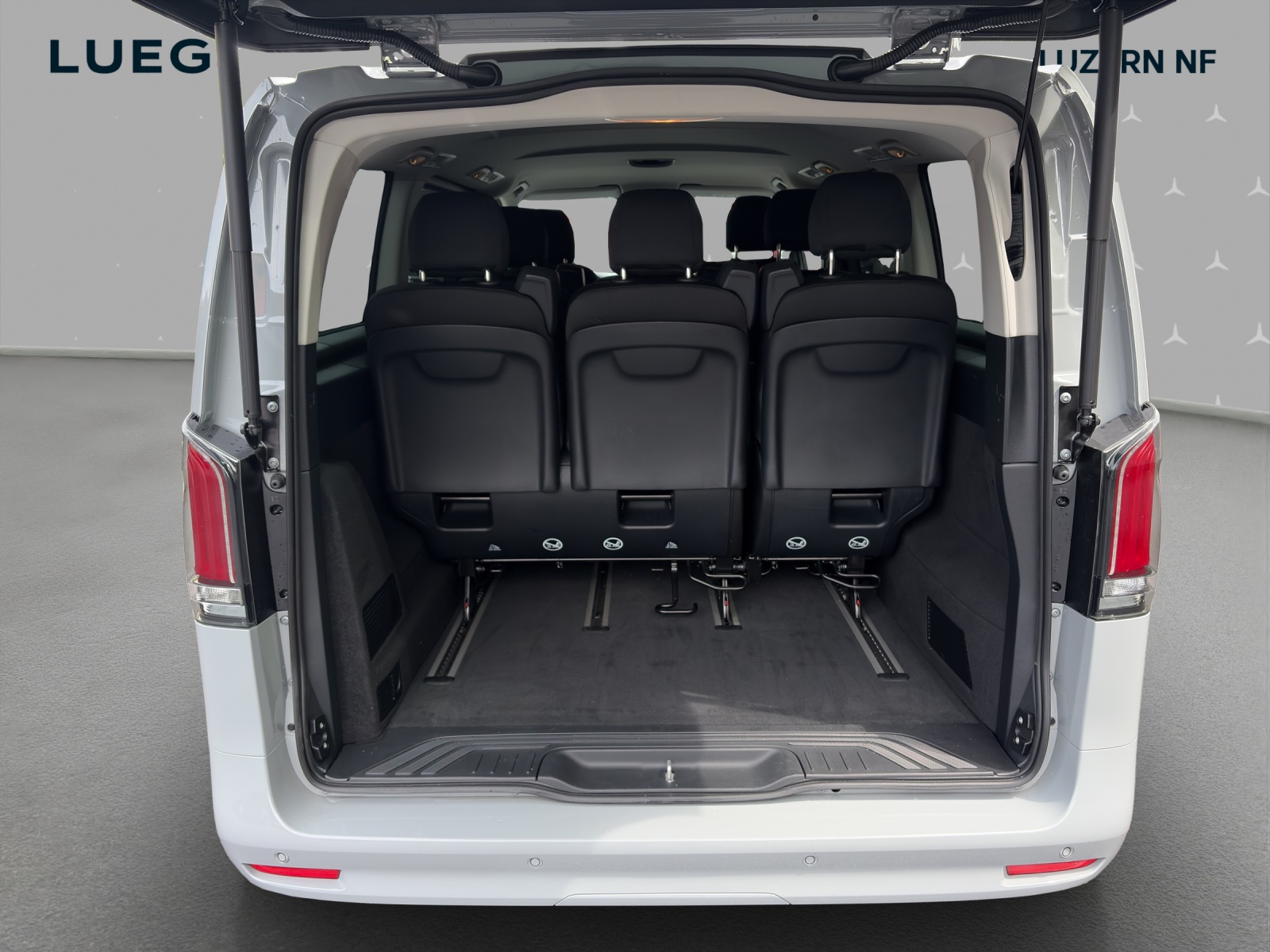 MERCEDES-BENZ Vito 116 CDI Lang Tourer Family 9G-Tronic 4M Select-image-14