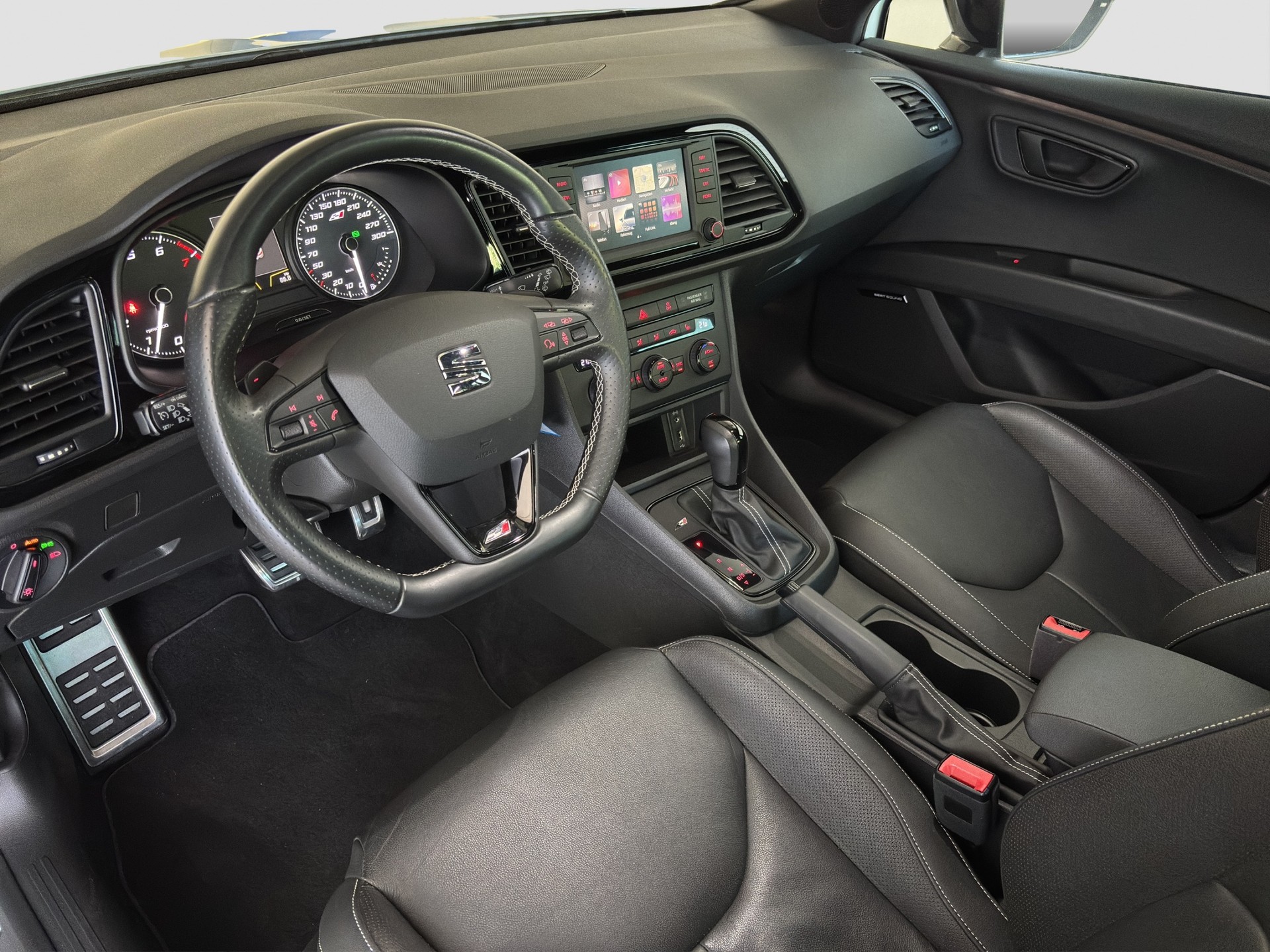 SEAT Leon 2.0 TSI Cupra 290 DSG-image-14