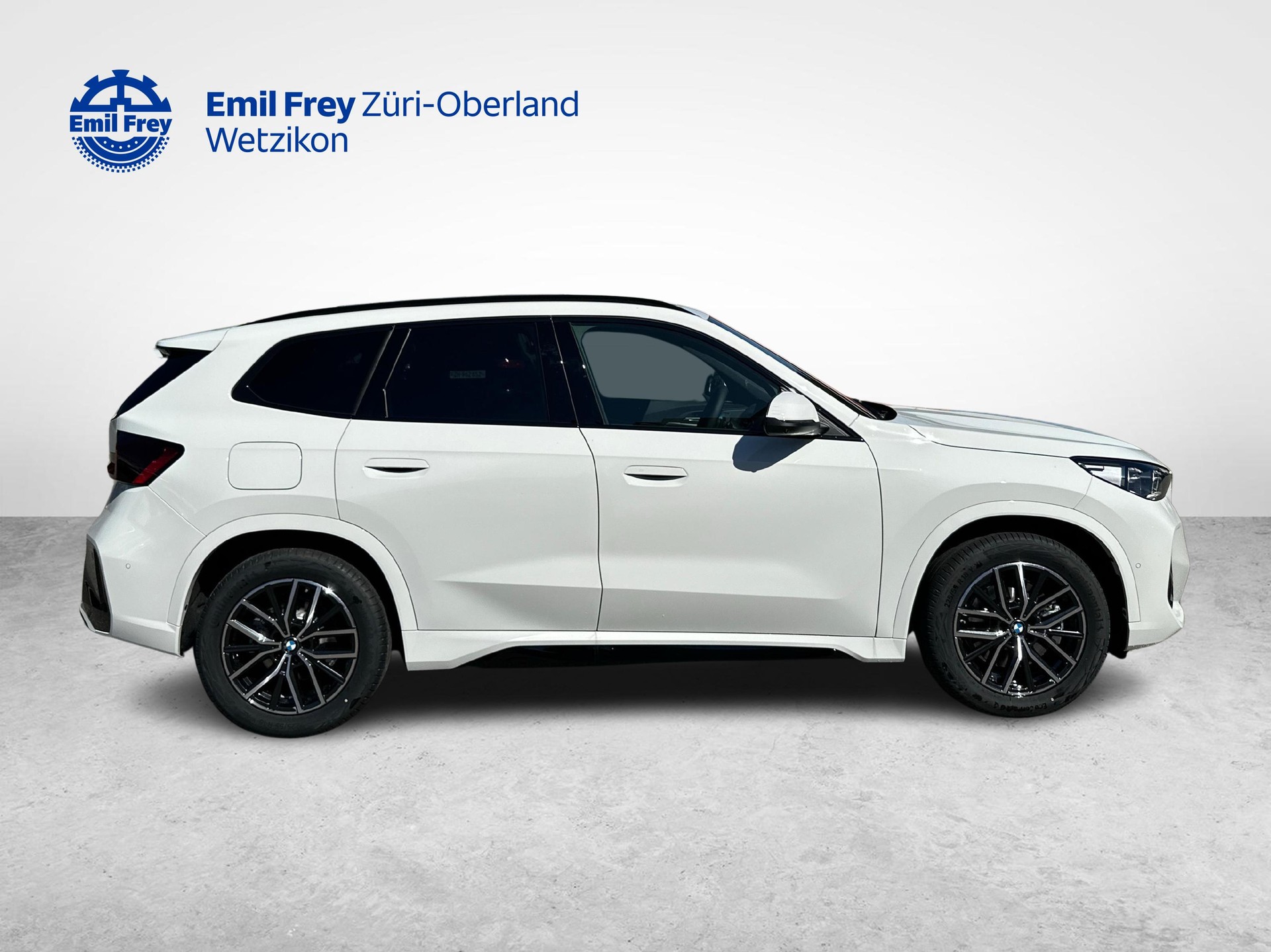 BMW X1 23i xDrive-image-5