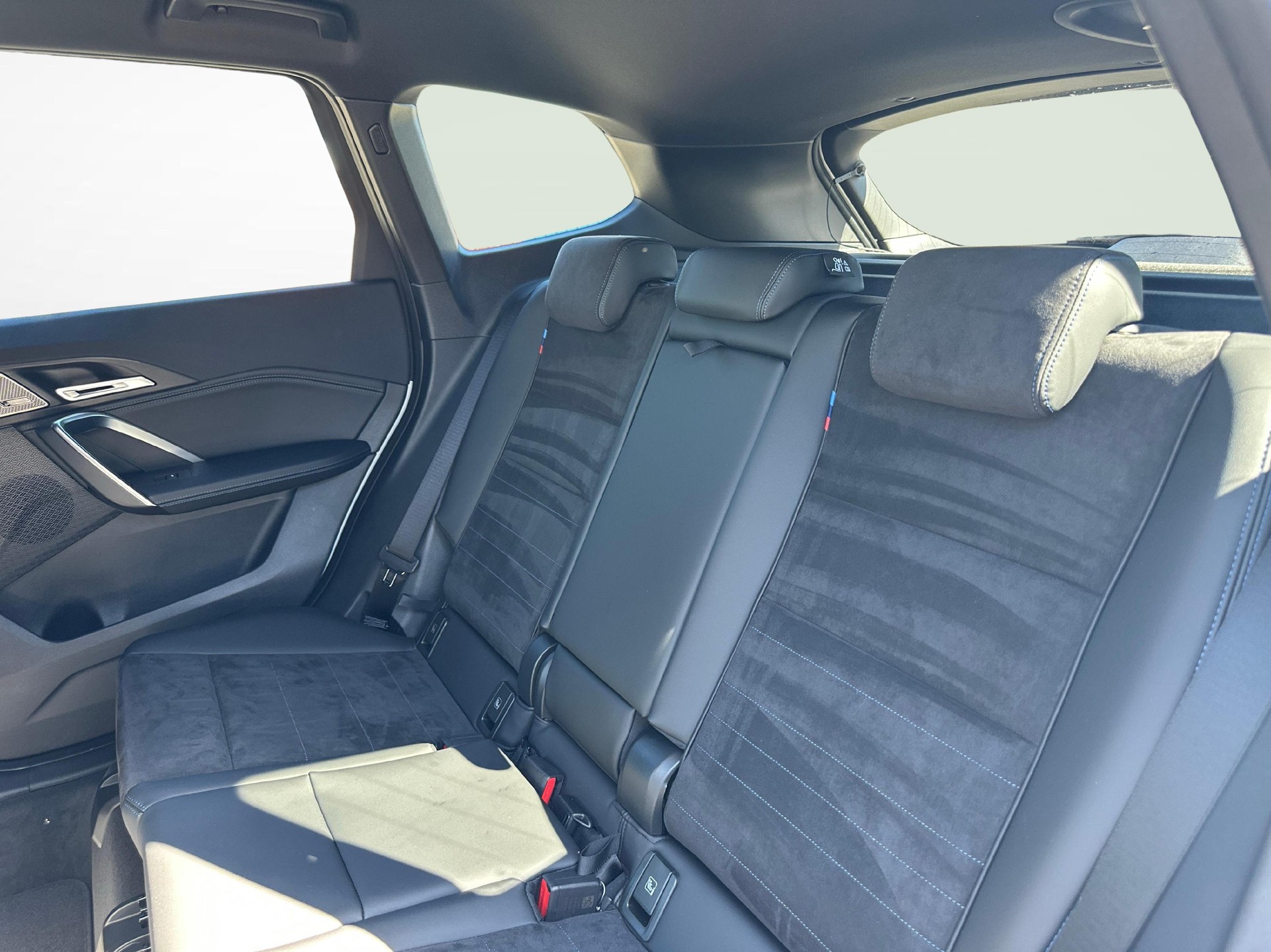 BMW X1 23i xDrive-image-11