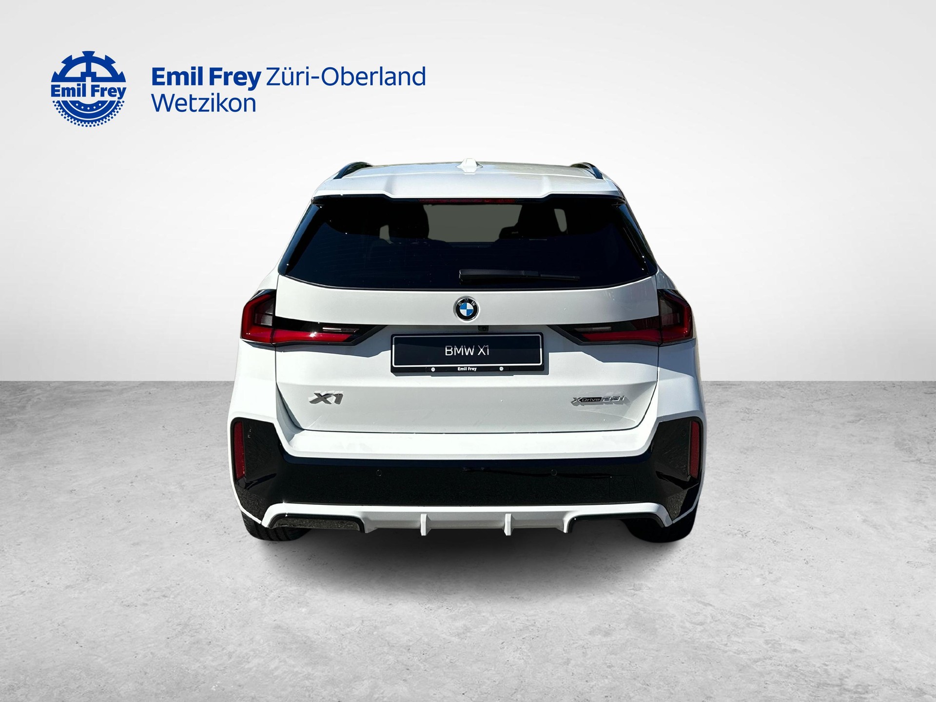 BMW X1 23i xDrive-showroom-element-3