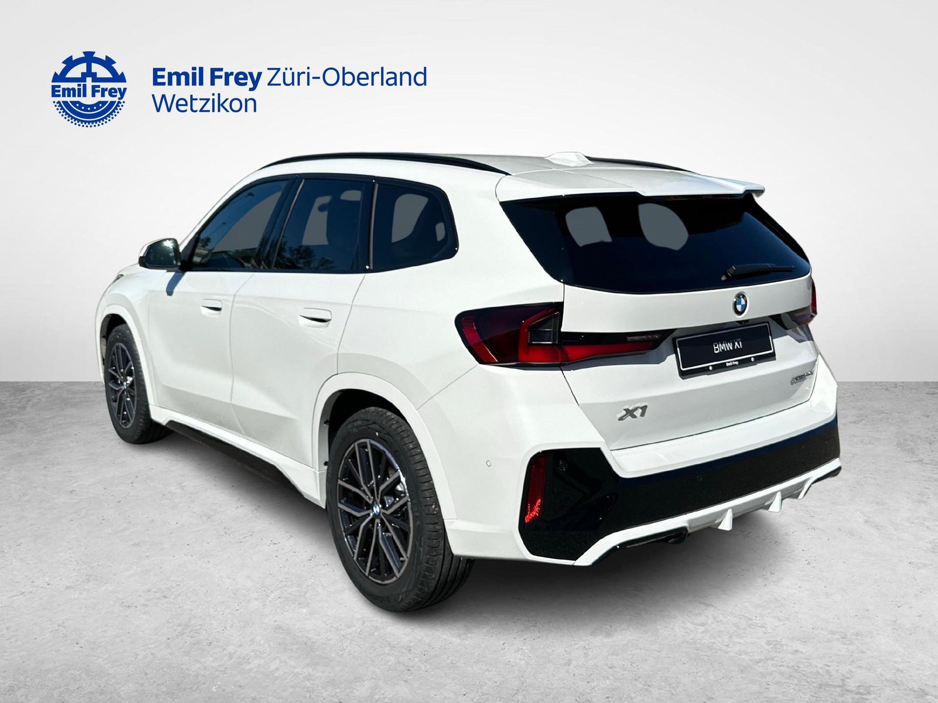 BMW X1 23i xDrive-showroom-element-2
