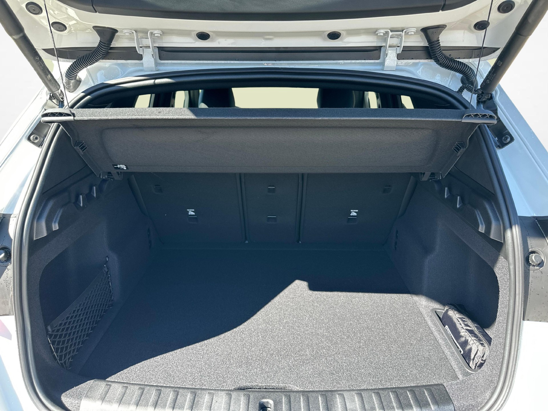 BMW X1 23i xDrive-image-12