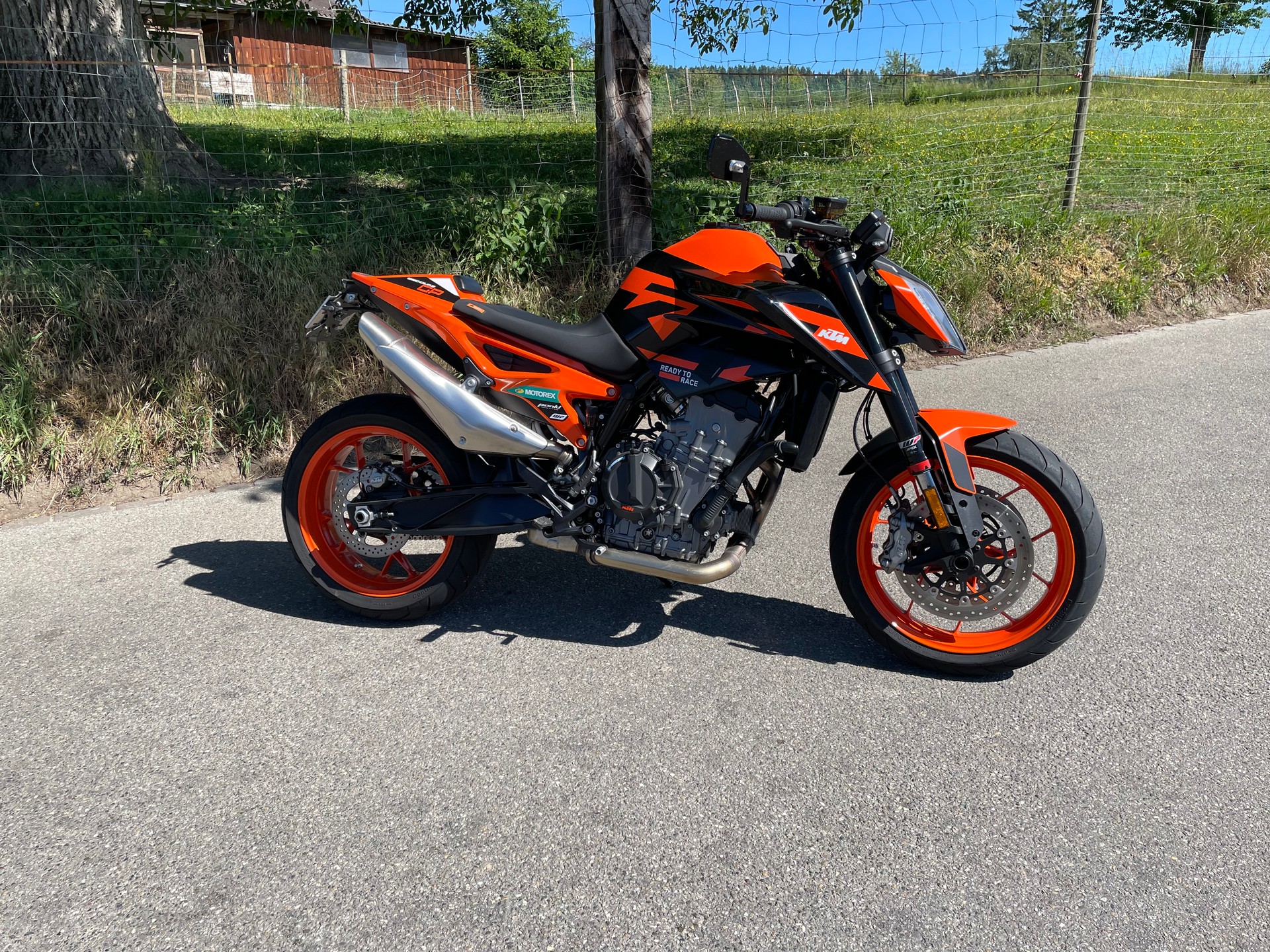 KTM 890 Duke GP