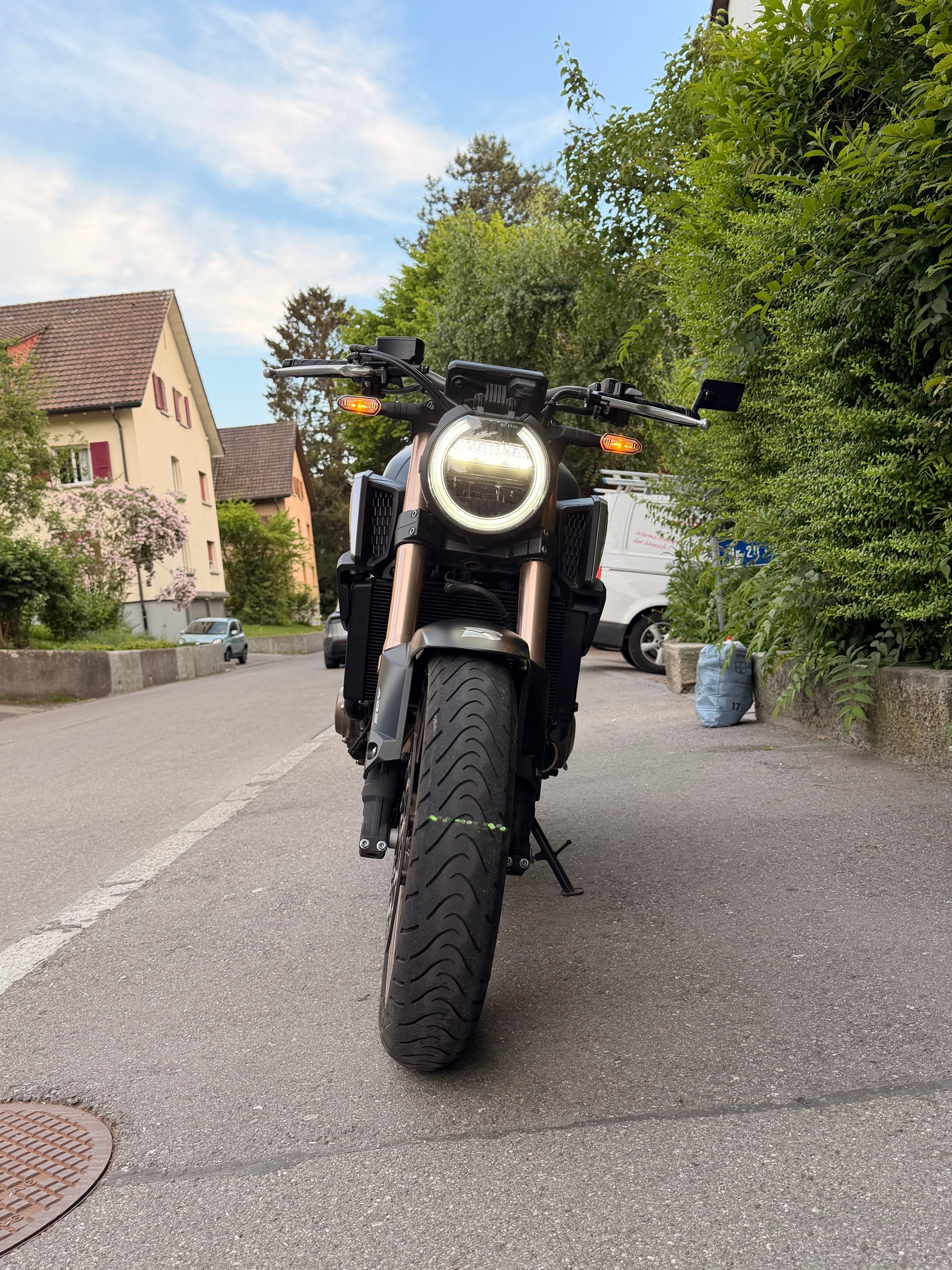 HONDA CB 650 R ABS-image-4