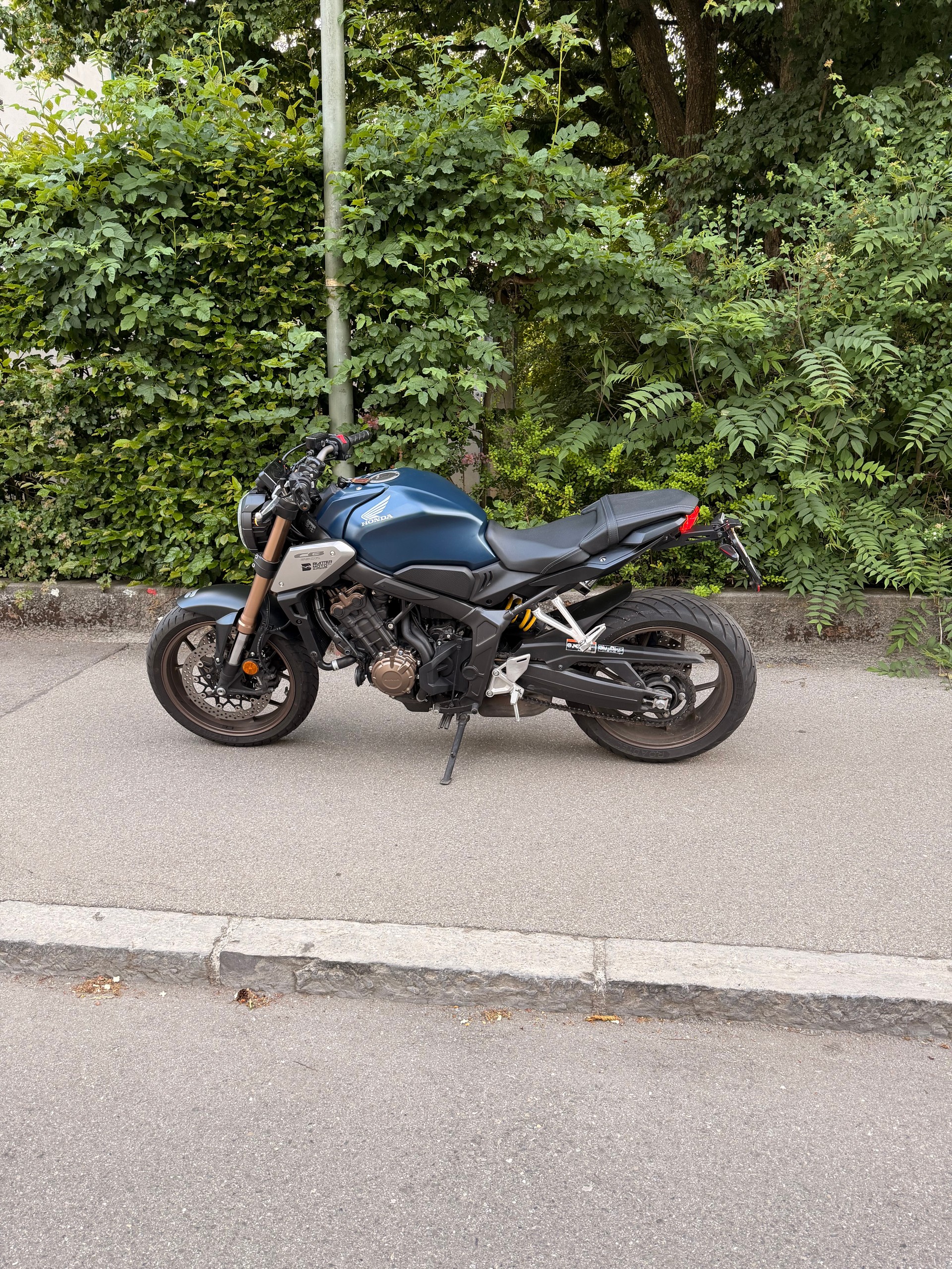 HONDA CB 650 R ABS-image-10
