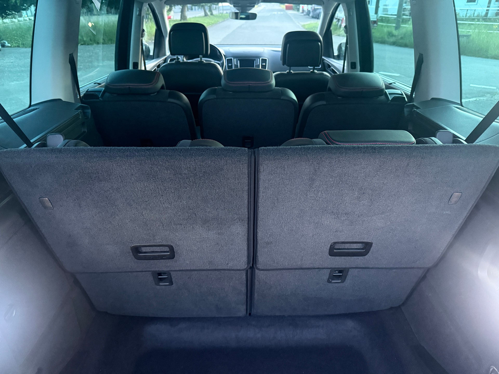 SEAT Alhambra 1.4 TSI DSG SWISS FR2-image-12