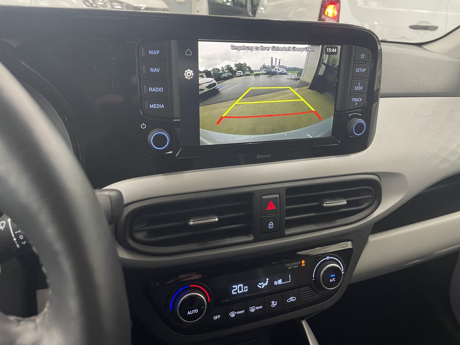 HYUNDAI i10 1.2 Vertex-image-12