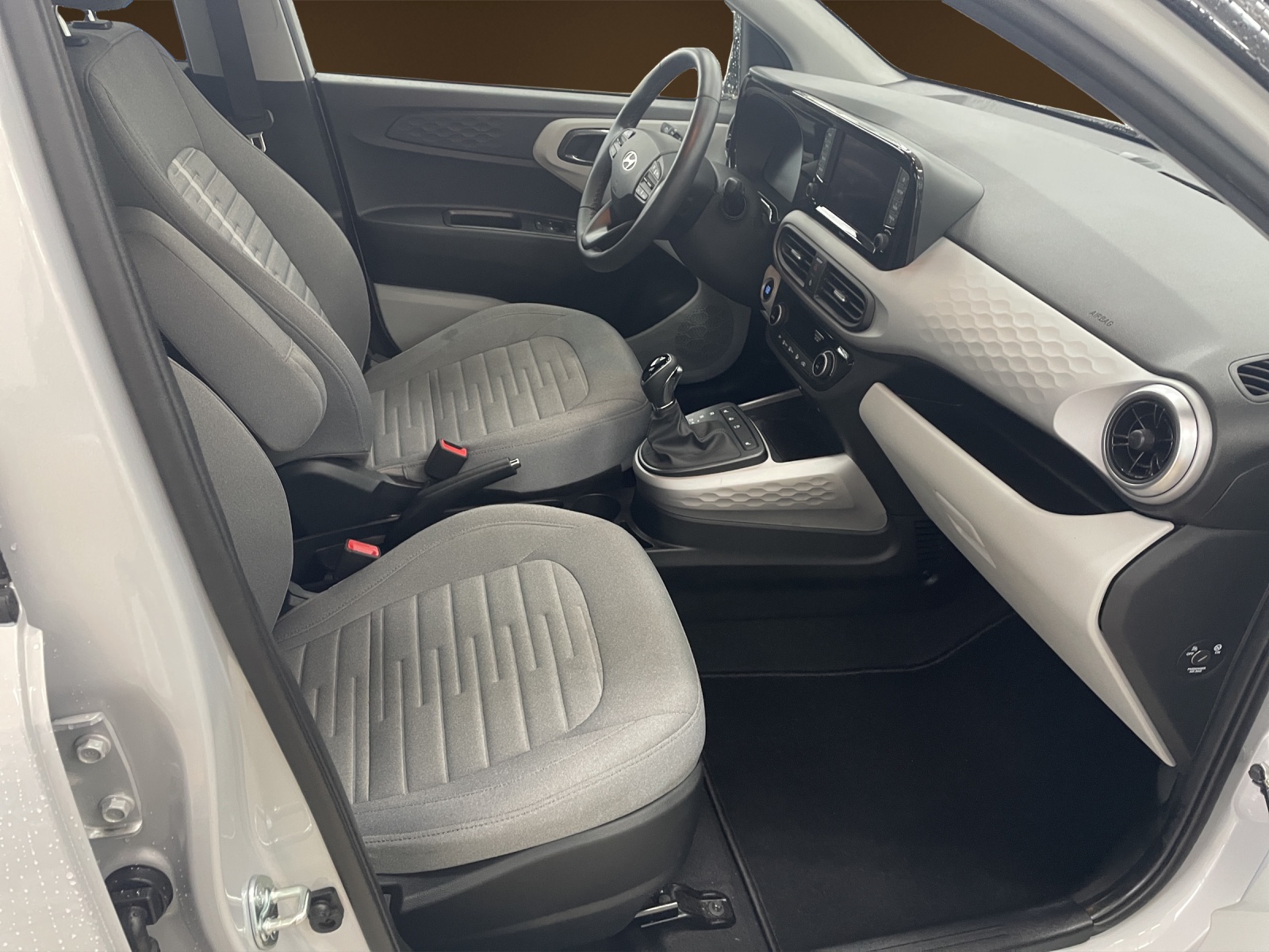 HYUNDAI i10 1.2 Vertex-image-8