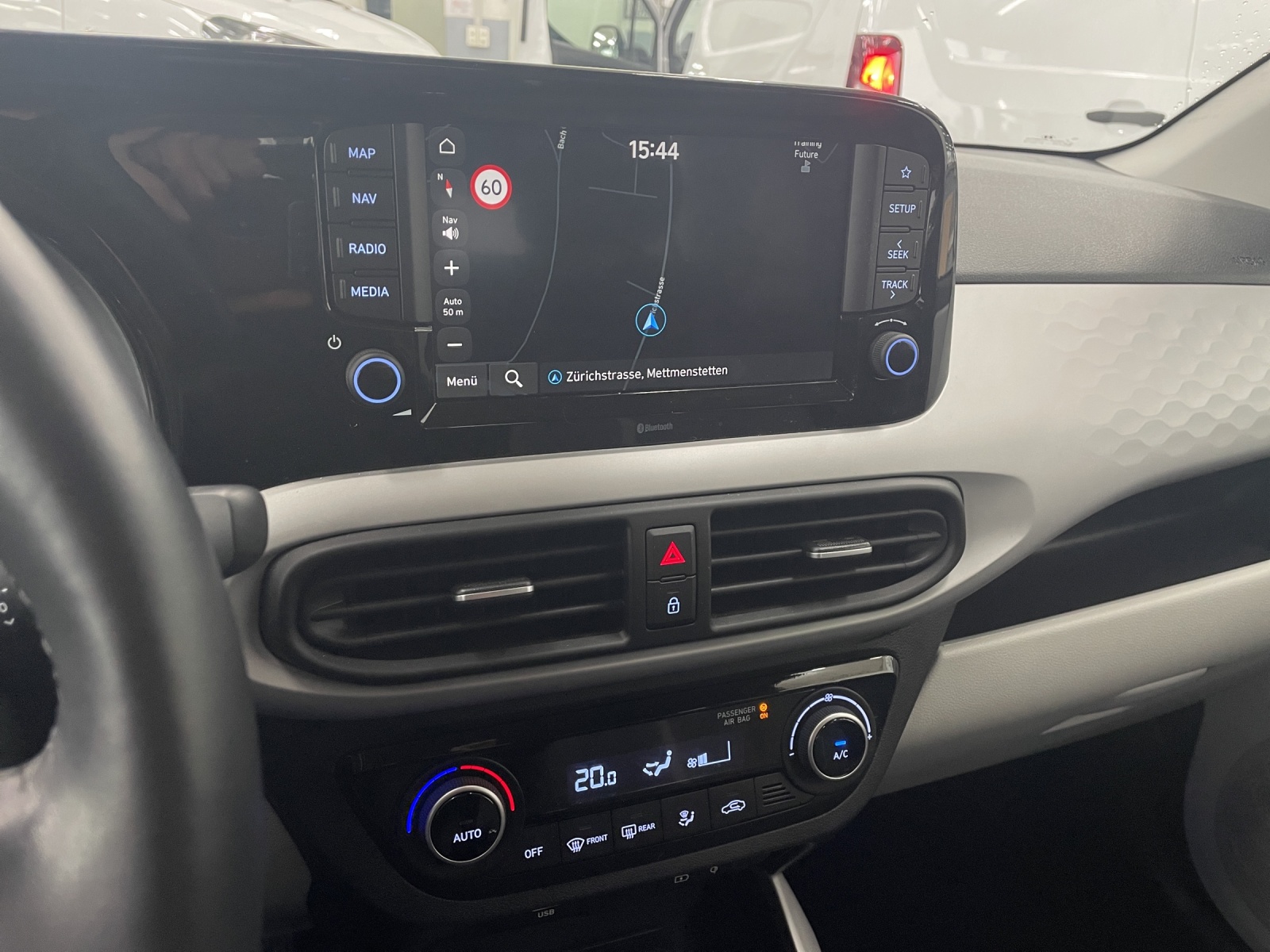 HYUNDAI i10 1.2 Vertex-image-11