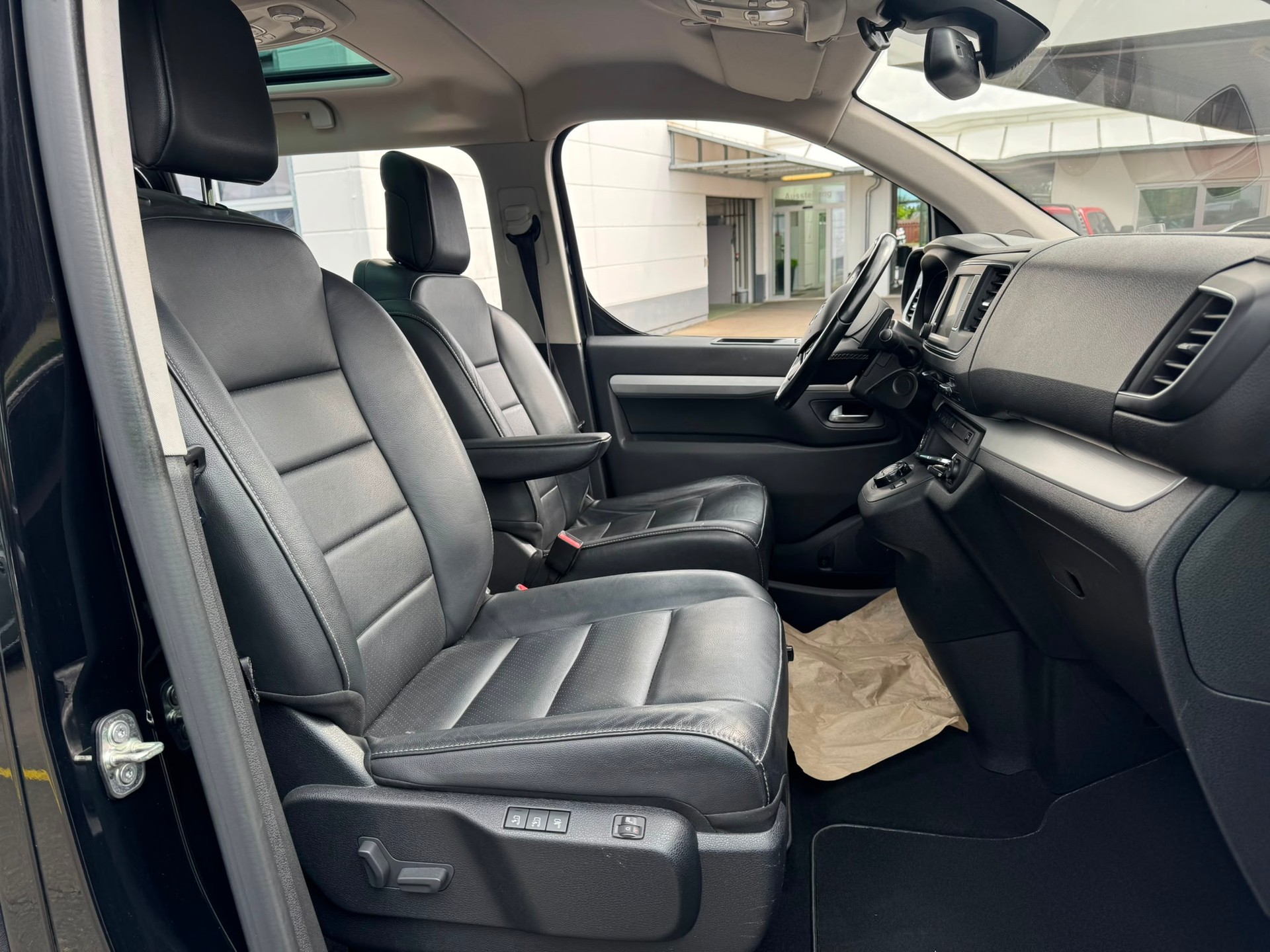 OPEL Zafira Life L 2.0 CDTI 177 Elegance S/S Automatik-image-13