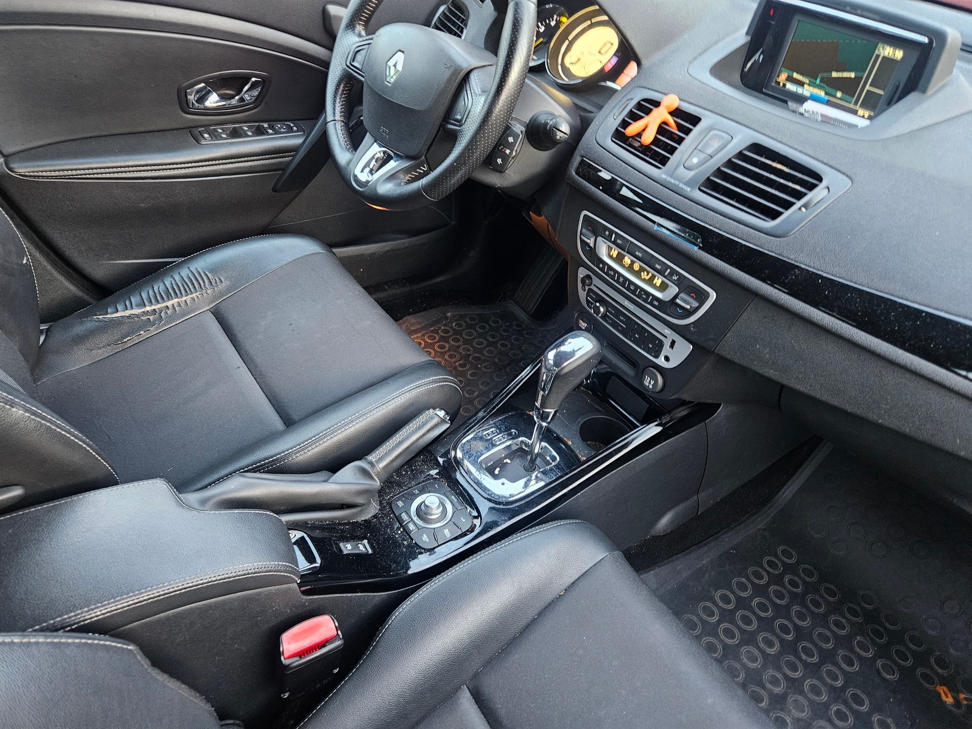 RENAULT Mégane Grandtour 1.5 dCi Bose EDC-image-10