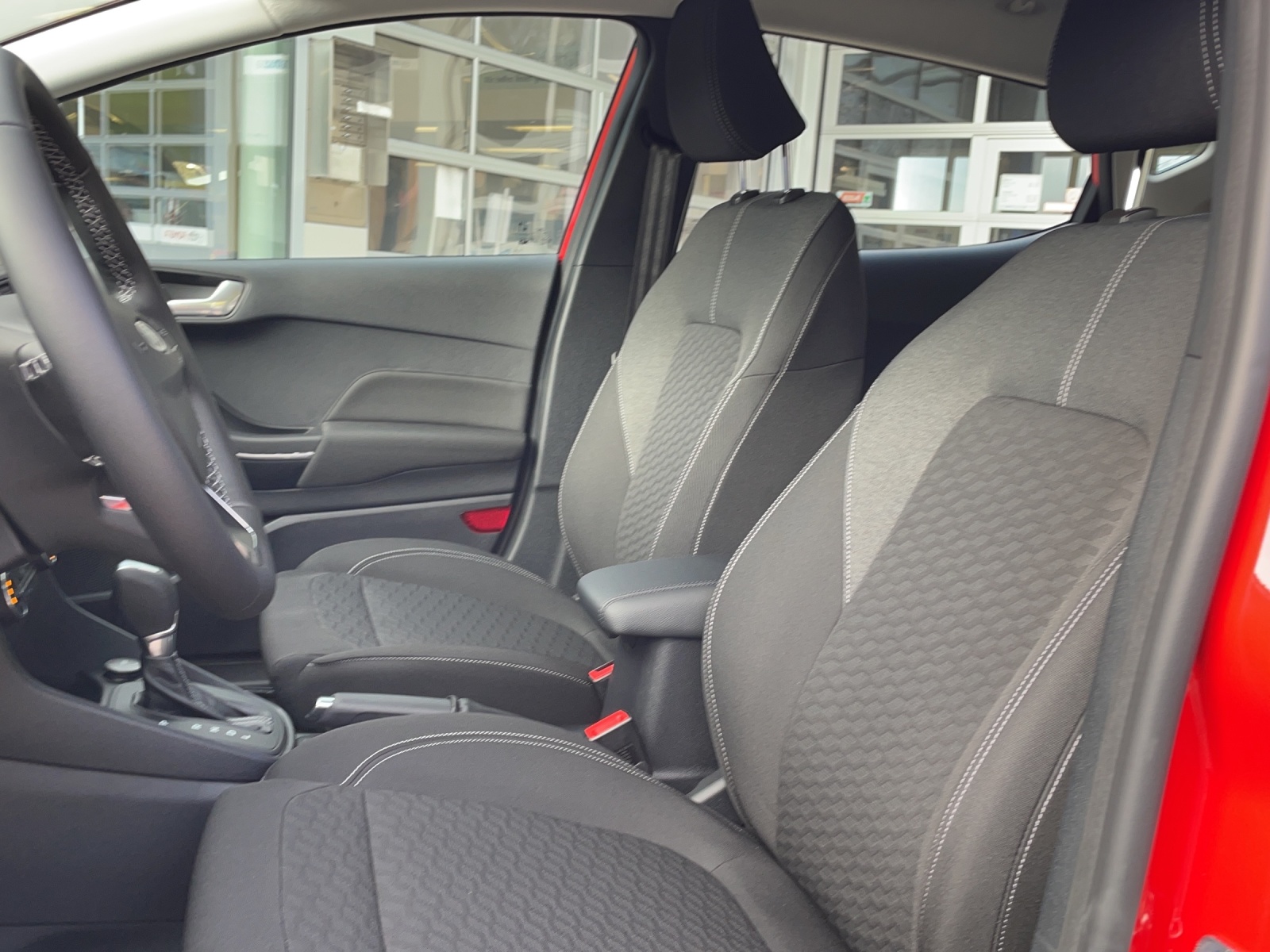 FORD Fiesta 1.0 EcoB Hybrid Titanium-image-6