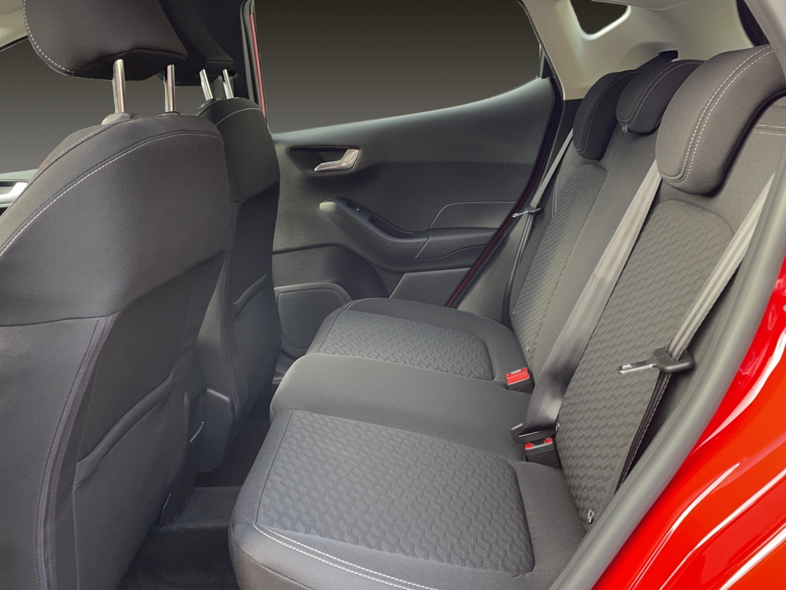FORD Fiesta 1.0 EcoB Hybrid Titanium-image-13