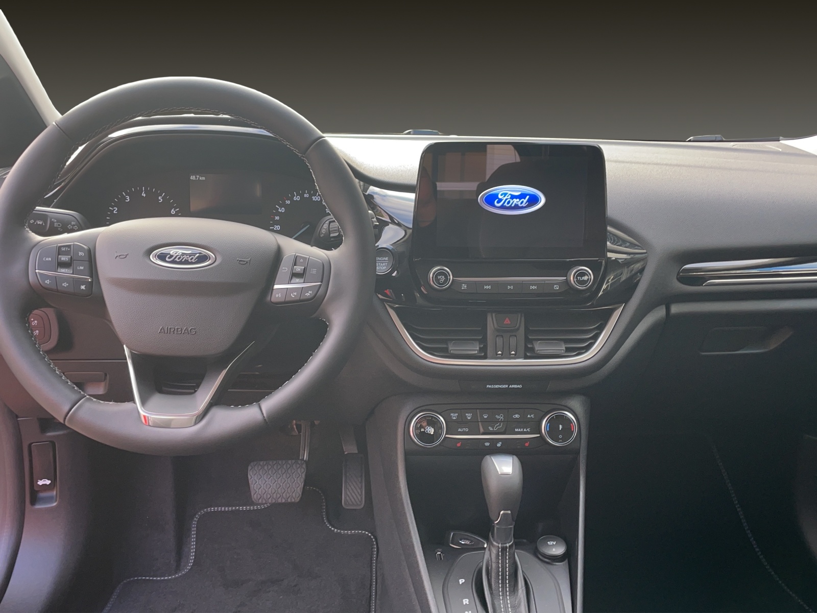 FORD Fiesta 1.0 EcoB Hybrid Titanium-image-8